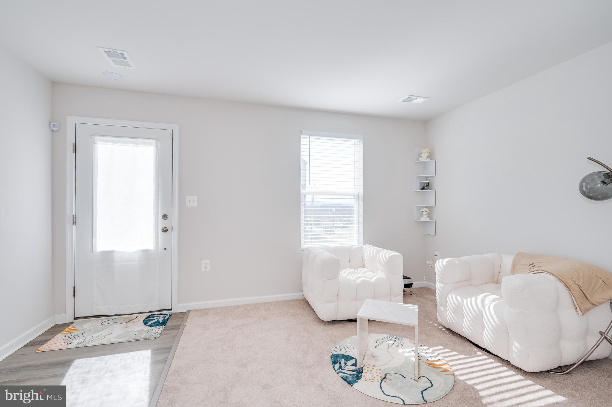 PRESIDENTS POINTE - Residential