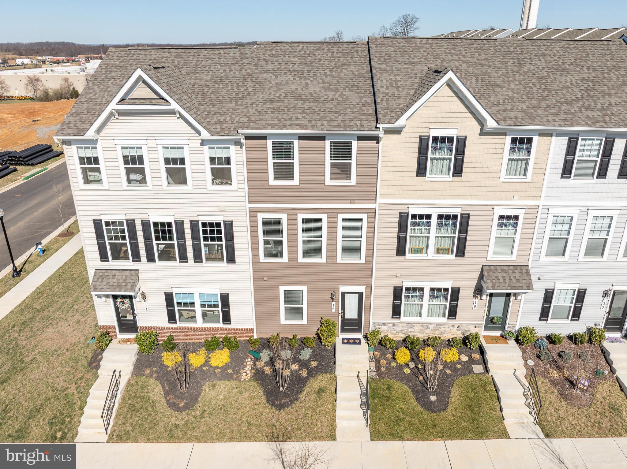 PRESIDENTS POINTE - Residential