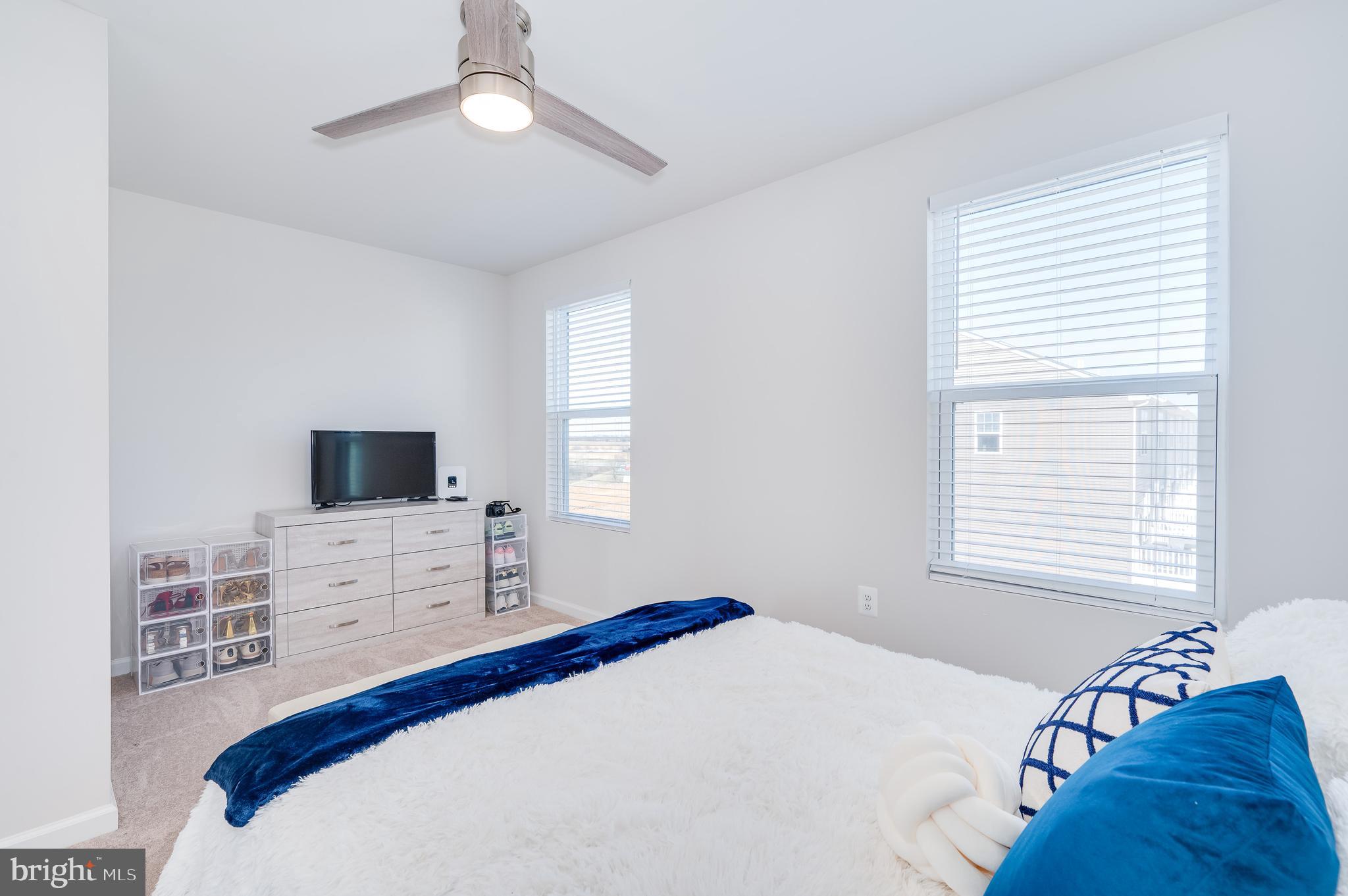 PRESIDENTS POINTE - Residential