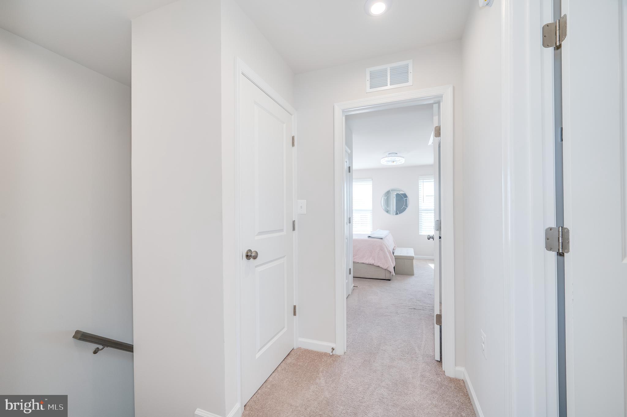 PRESIDENTS POINTE - Residential