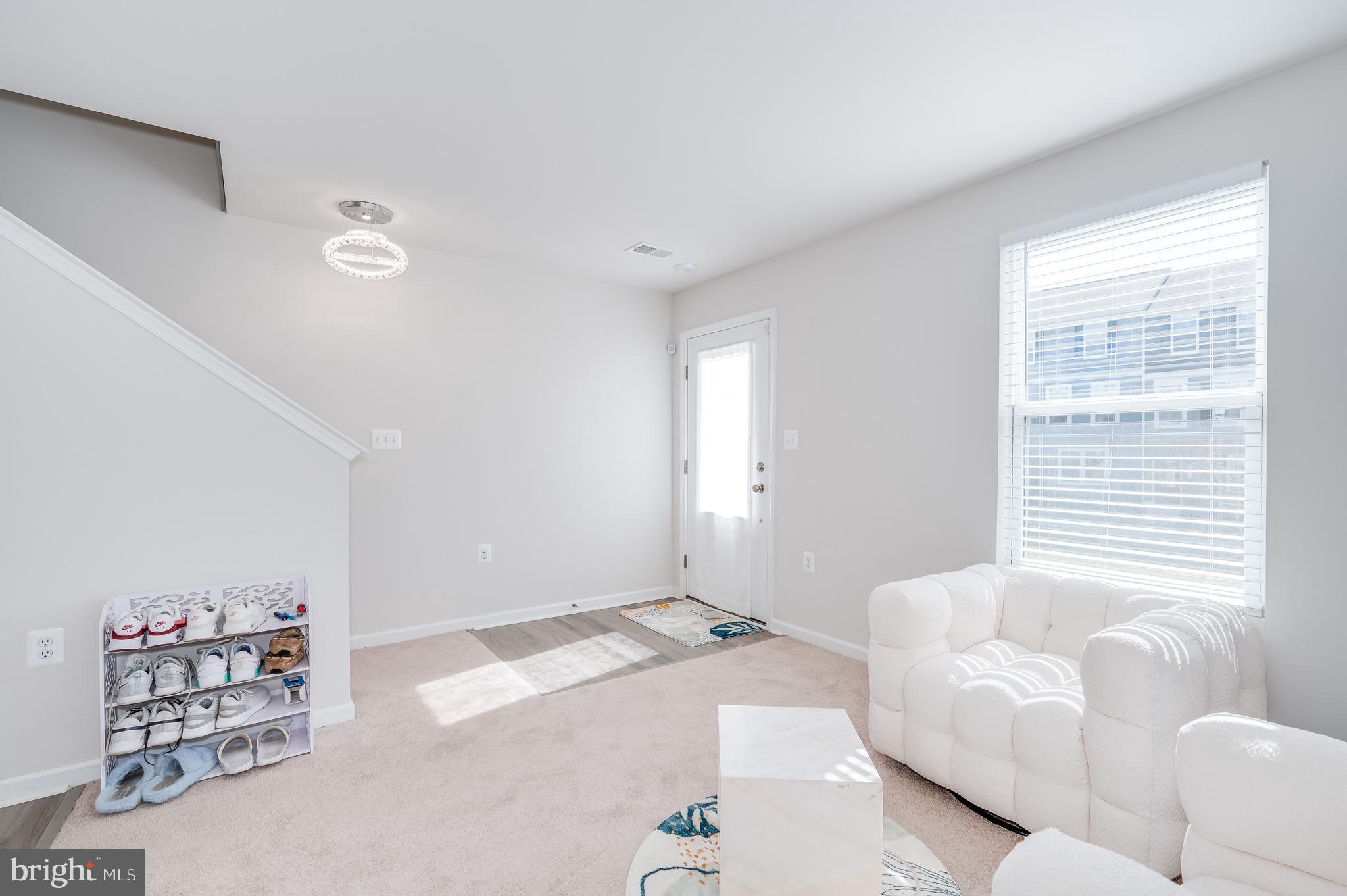 PRESIDENTS POINTE - Residential