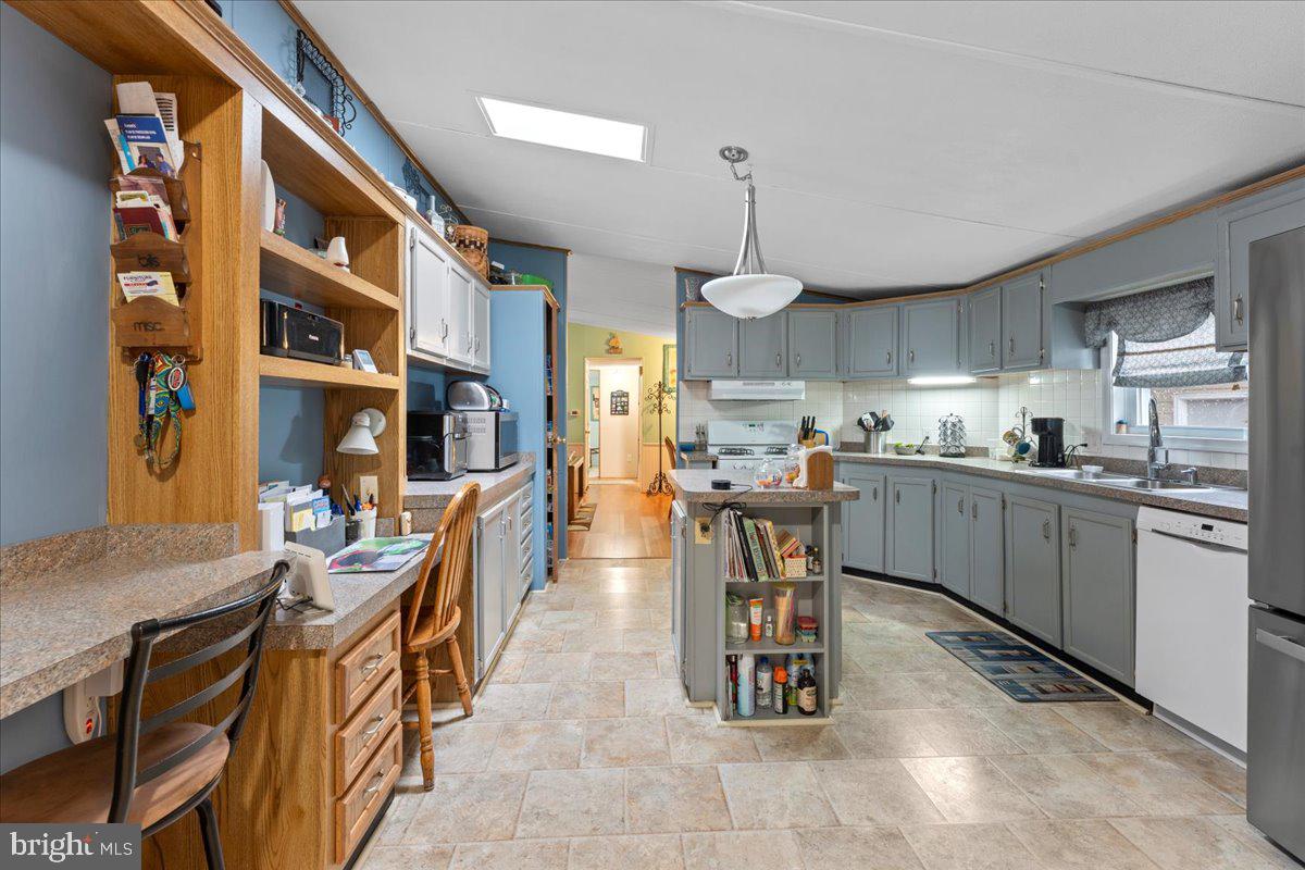 33370 COURT DRIVE 25