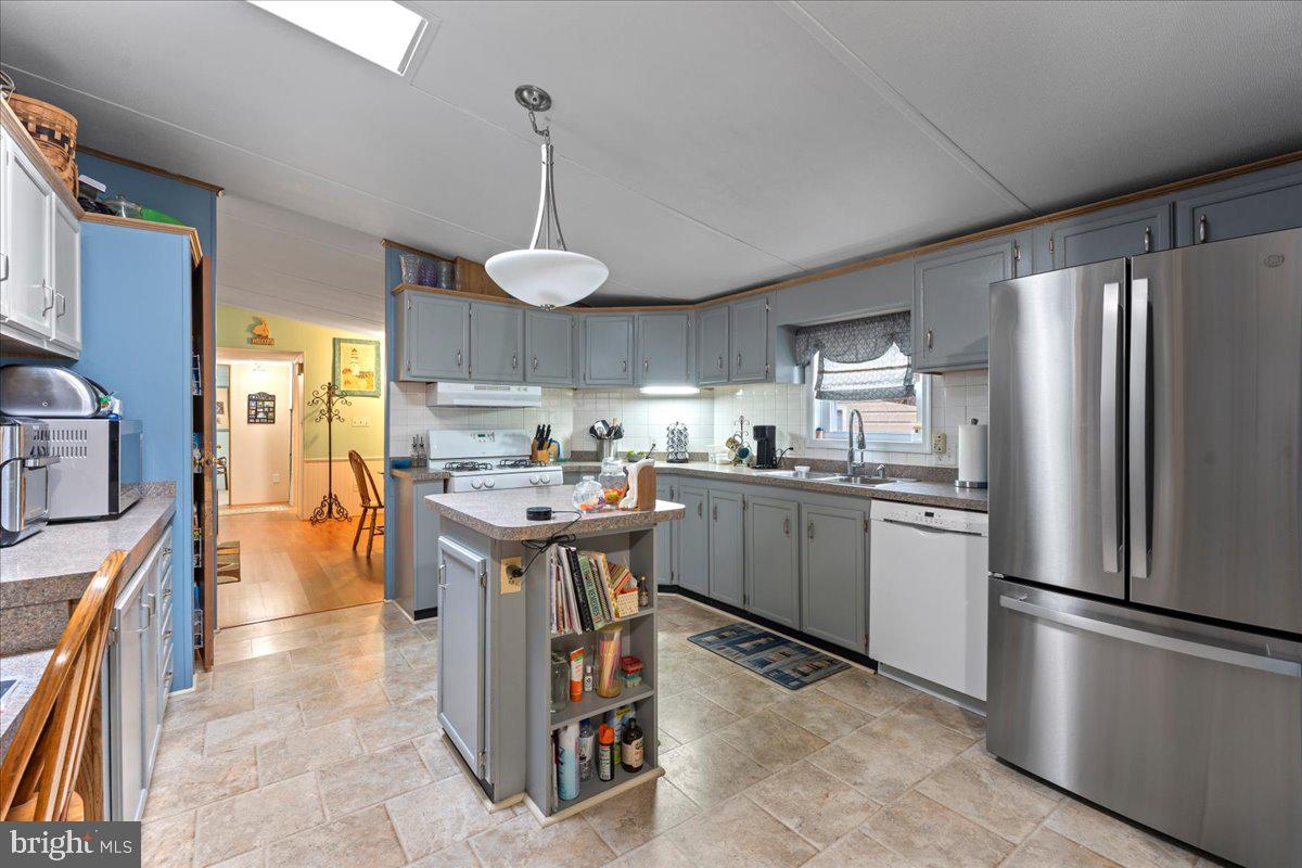 33370 COURT DRIVE 25