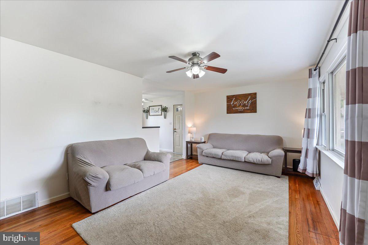 HOLLY HALL TERRACE - Residential