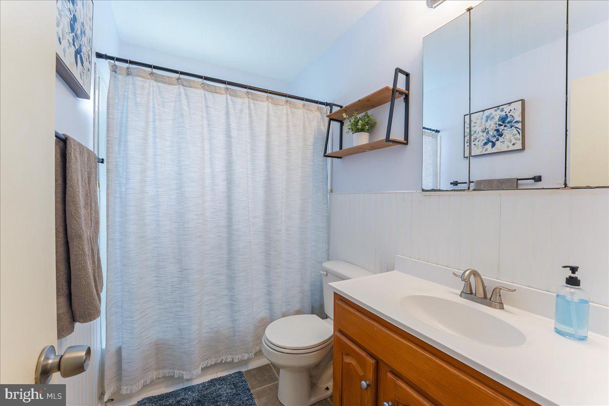 HOLLY HALL TERRACE - Residential