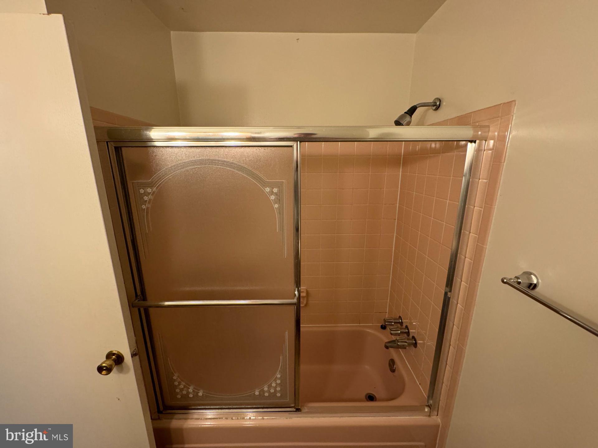 KINGS PARK WEST - Residential Lease