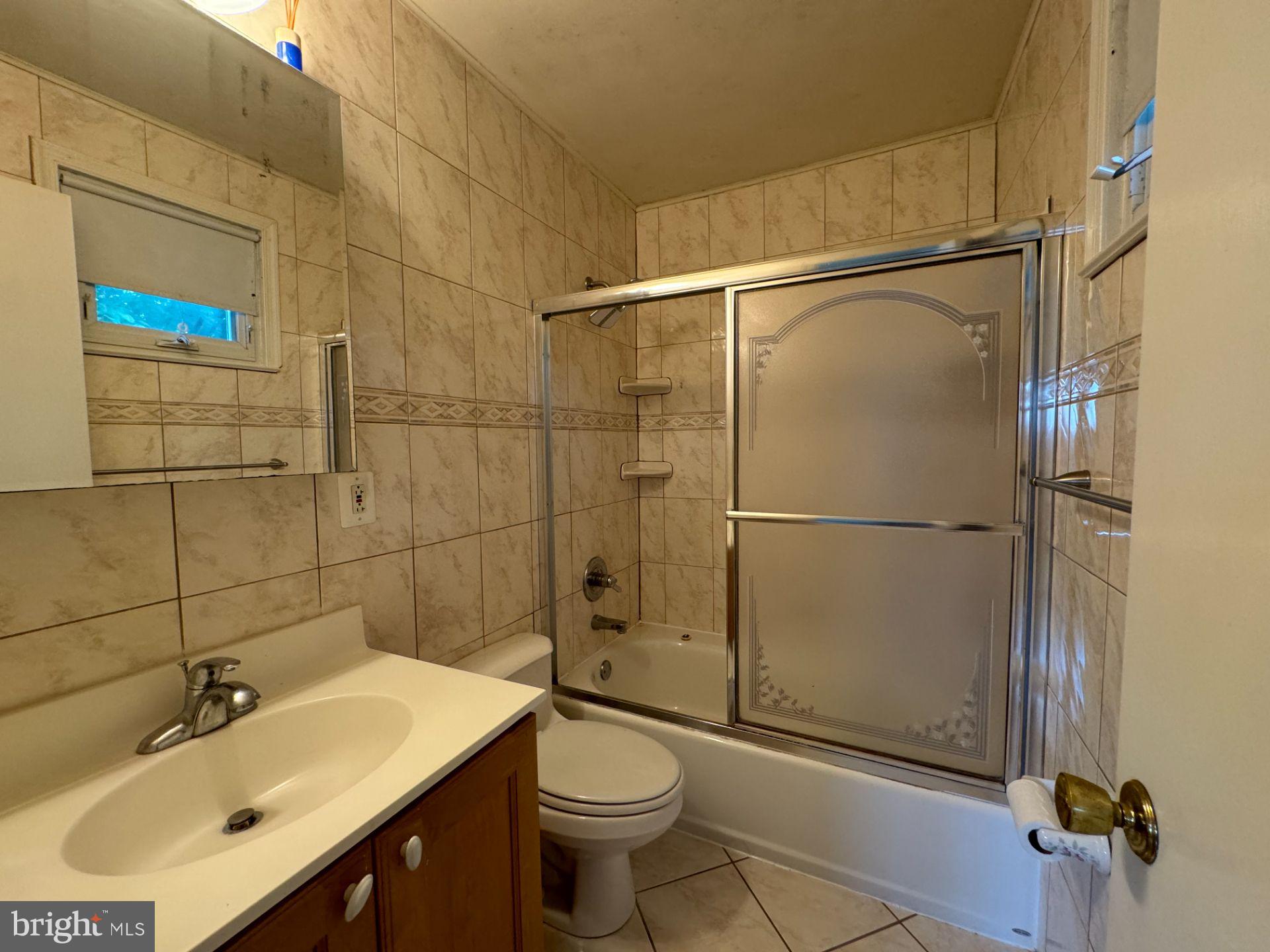 KINGS PARK WEST - Residential Lease