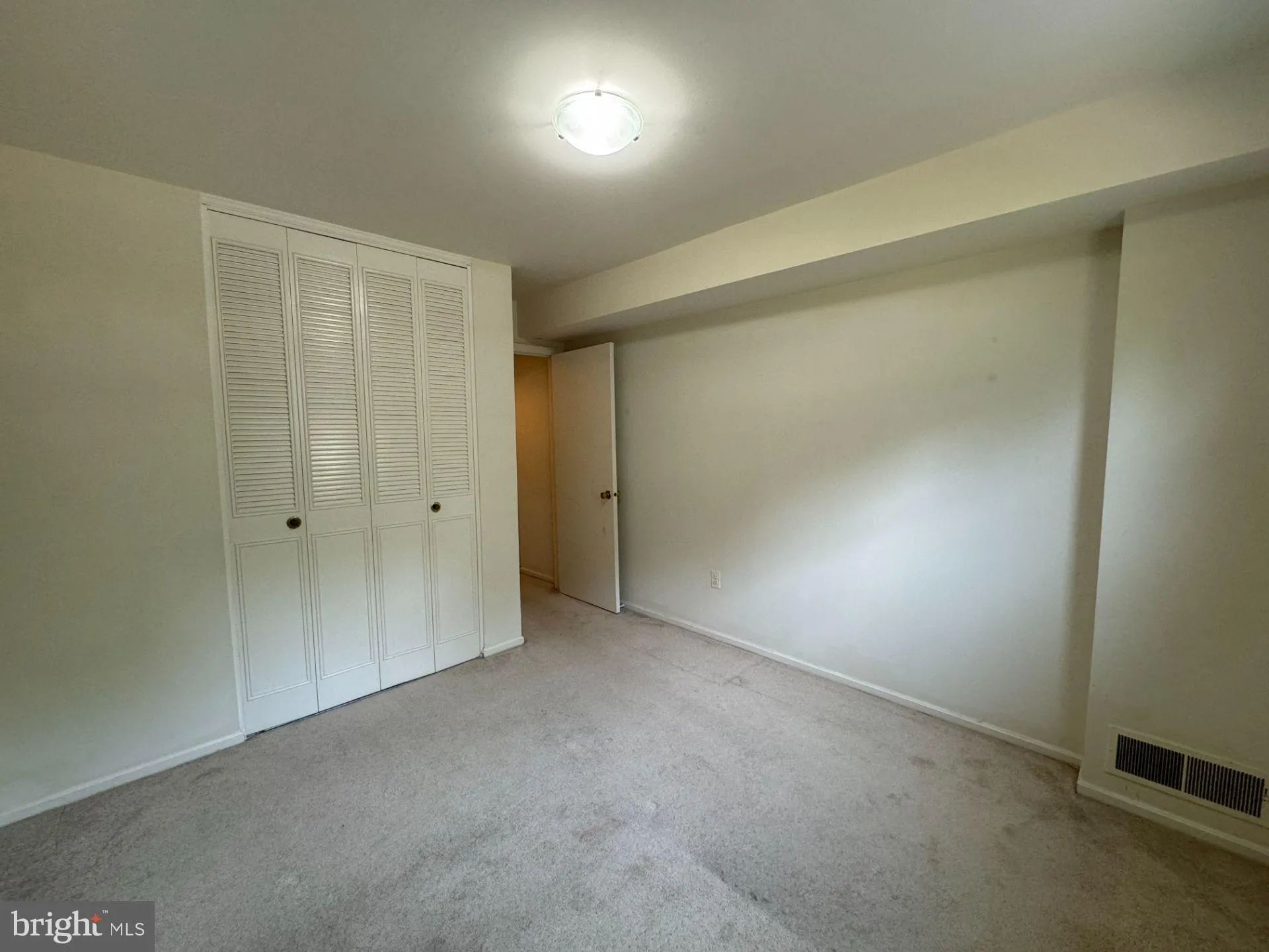 Fairfax, Virginia 22032, United States, 4 Bedrooms Bedrooms, ,3 BathroomsBathrooms,Residential,Active,228109