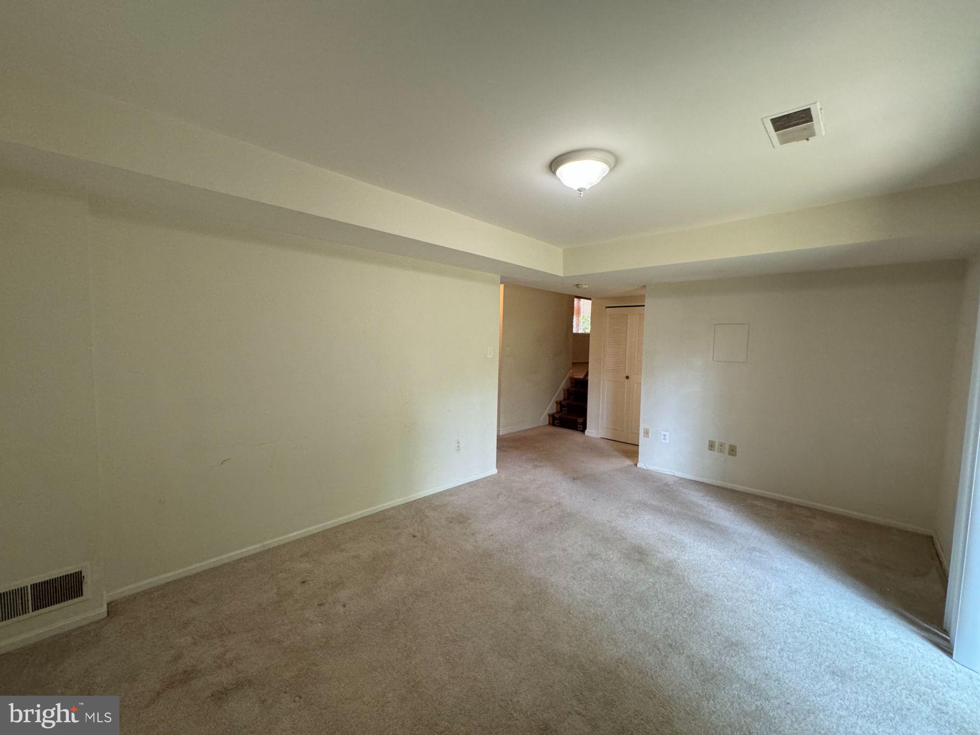 KINGS PARK WEST - Residential Lease