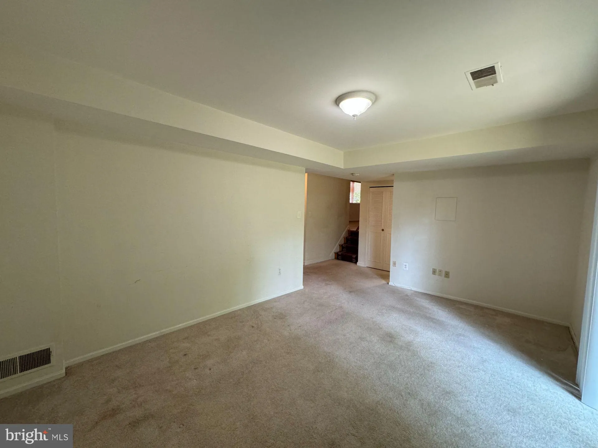 Fairfax, Virginia 22032, United States, 4 Bedrooms Bedrooms, ,3 BathroomsBathrooms,Residential,Active,228109