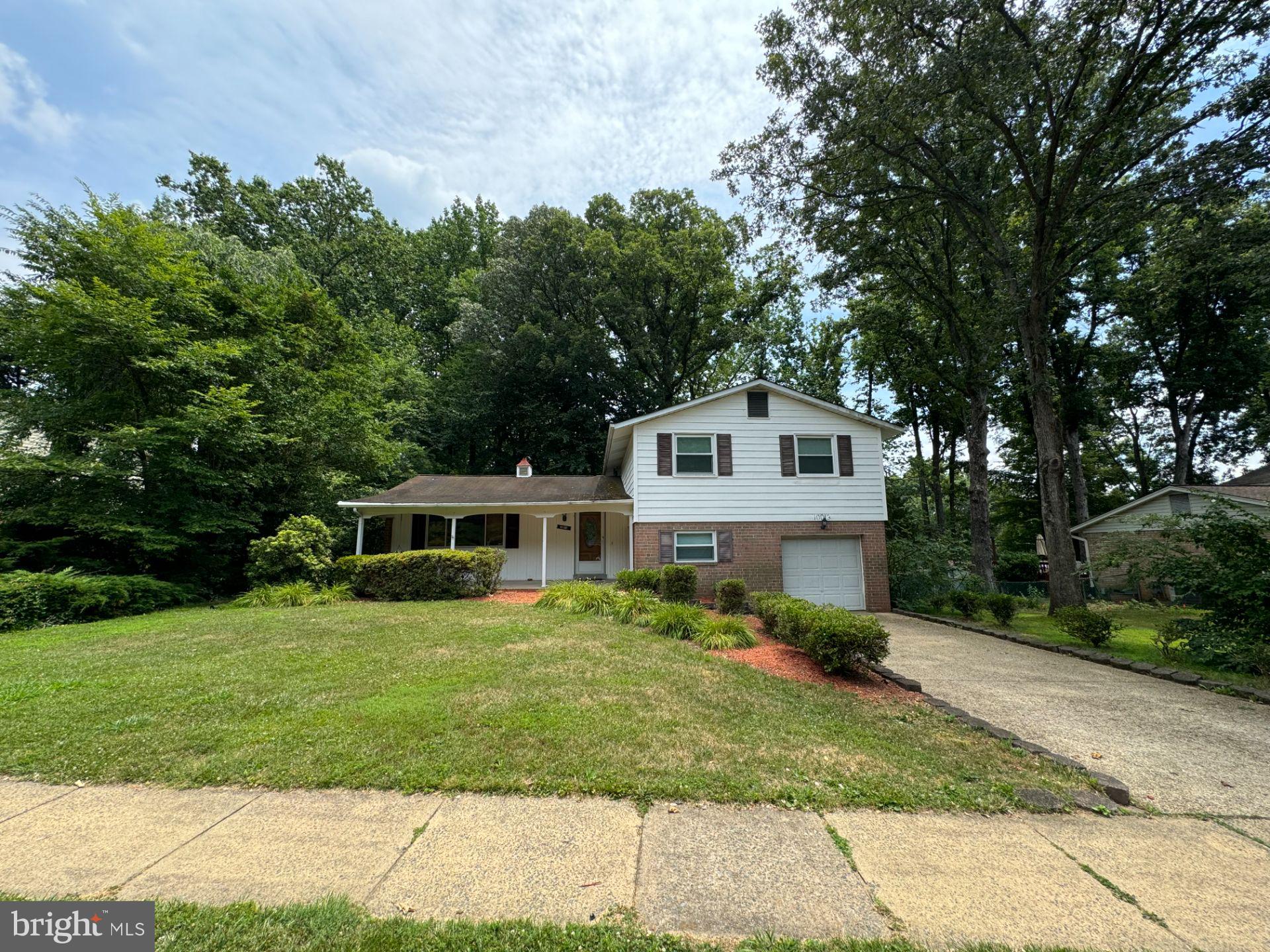 KINGS PARK WEST - Residential Lease