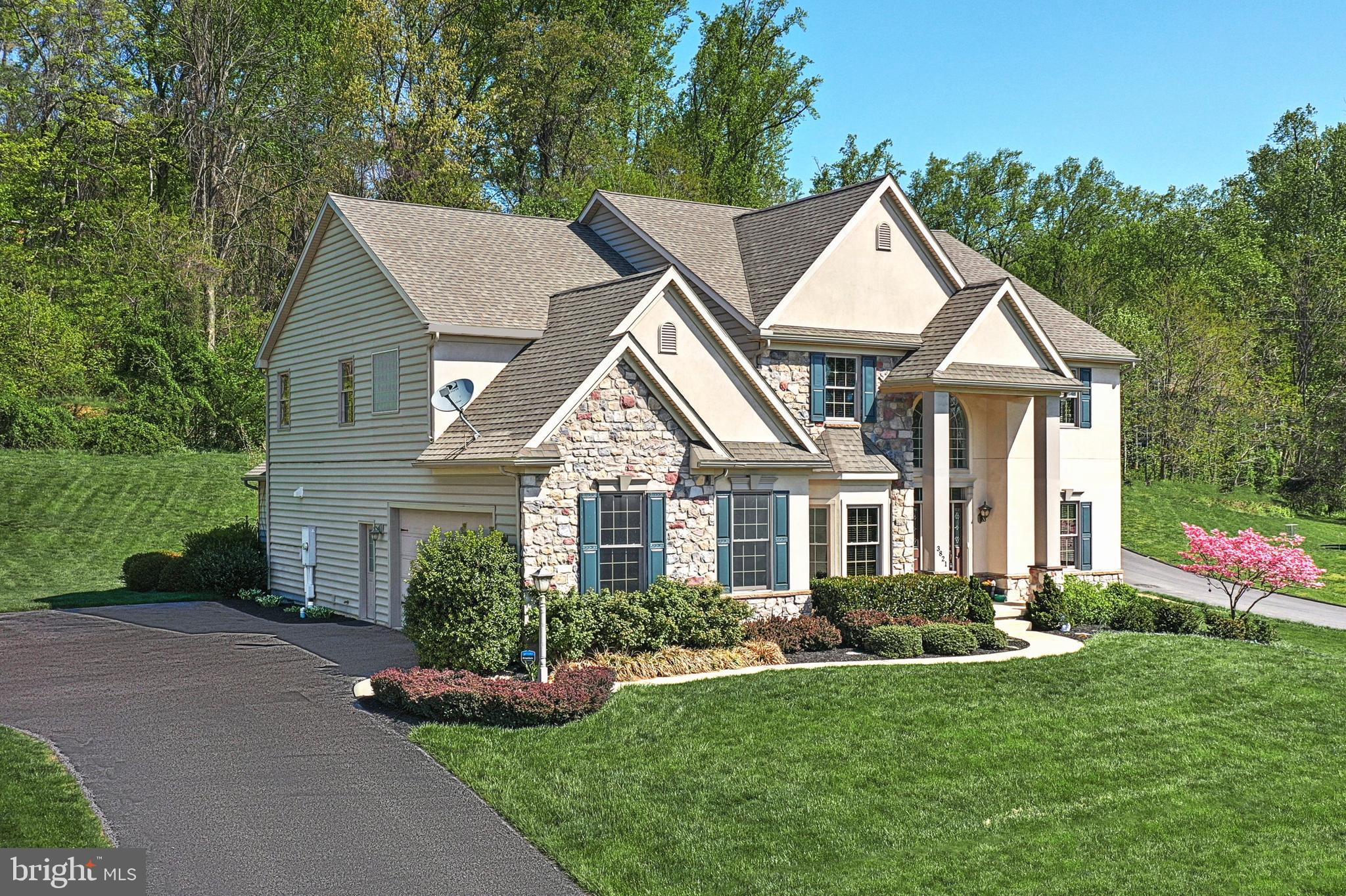 PLEASANTREES - Residential