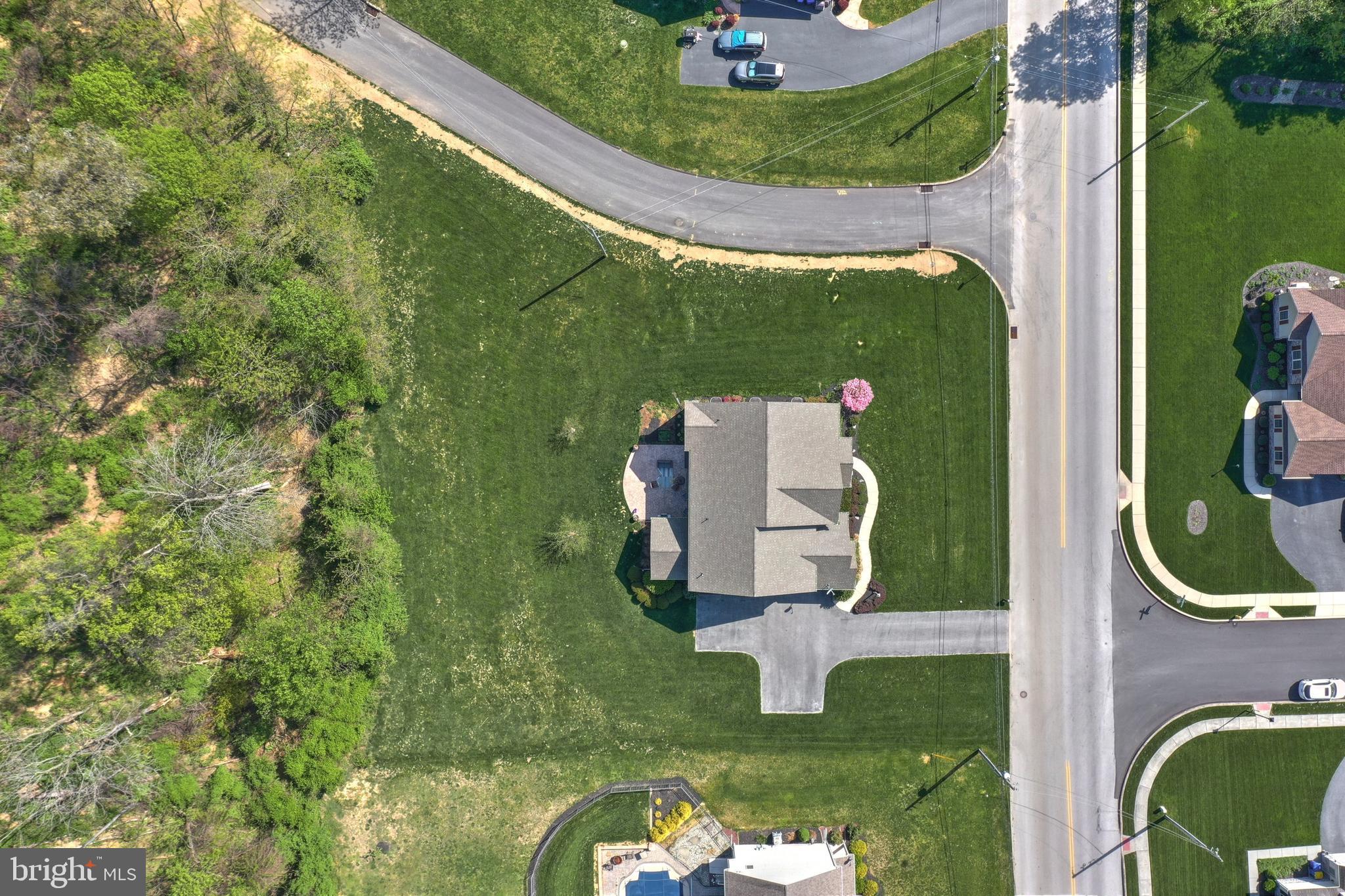 PLEASANTREES - Residential