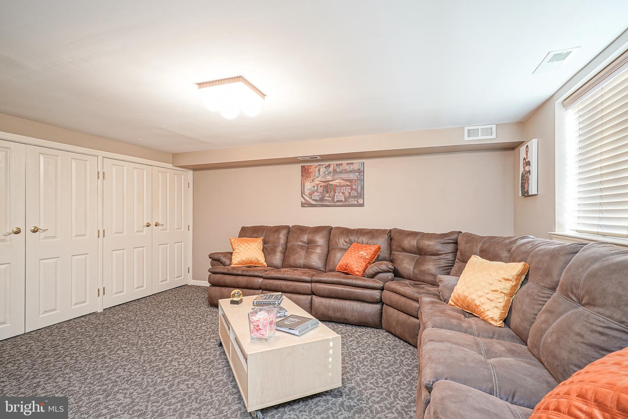 BUSTLETON - Residential