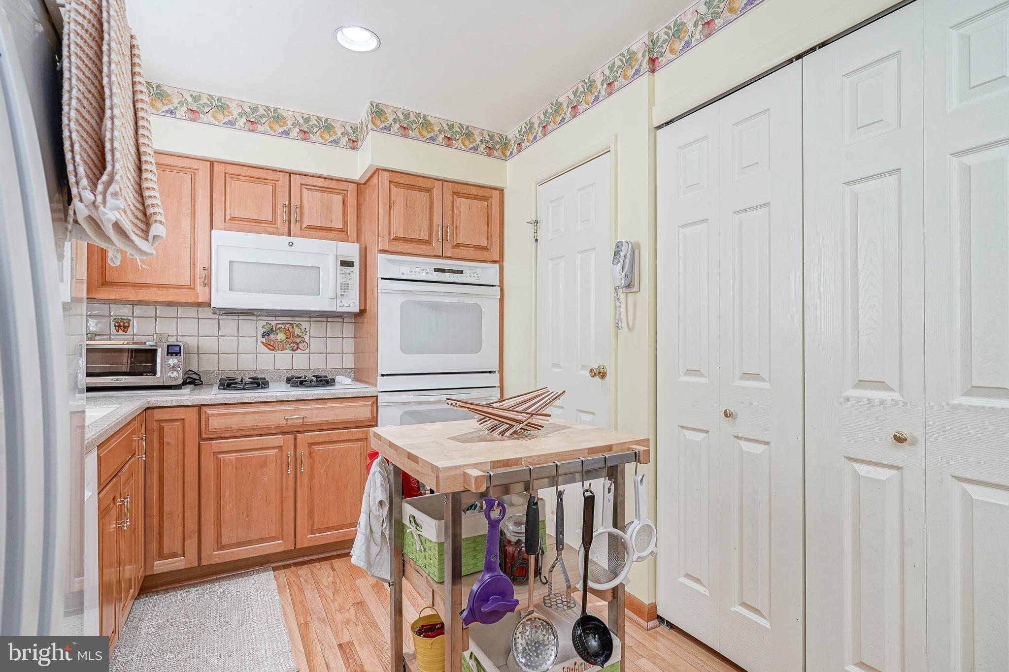 BUSTLETON - Residential