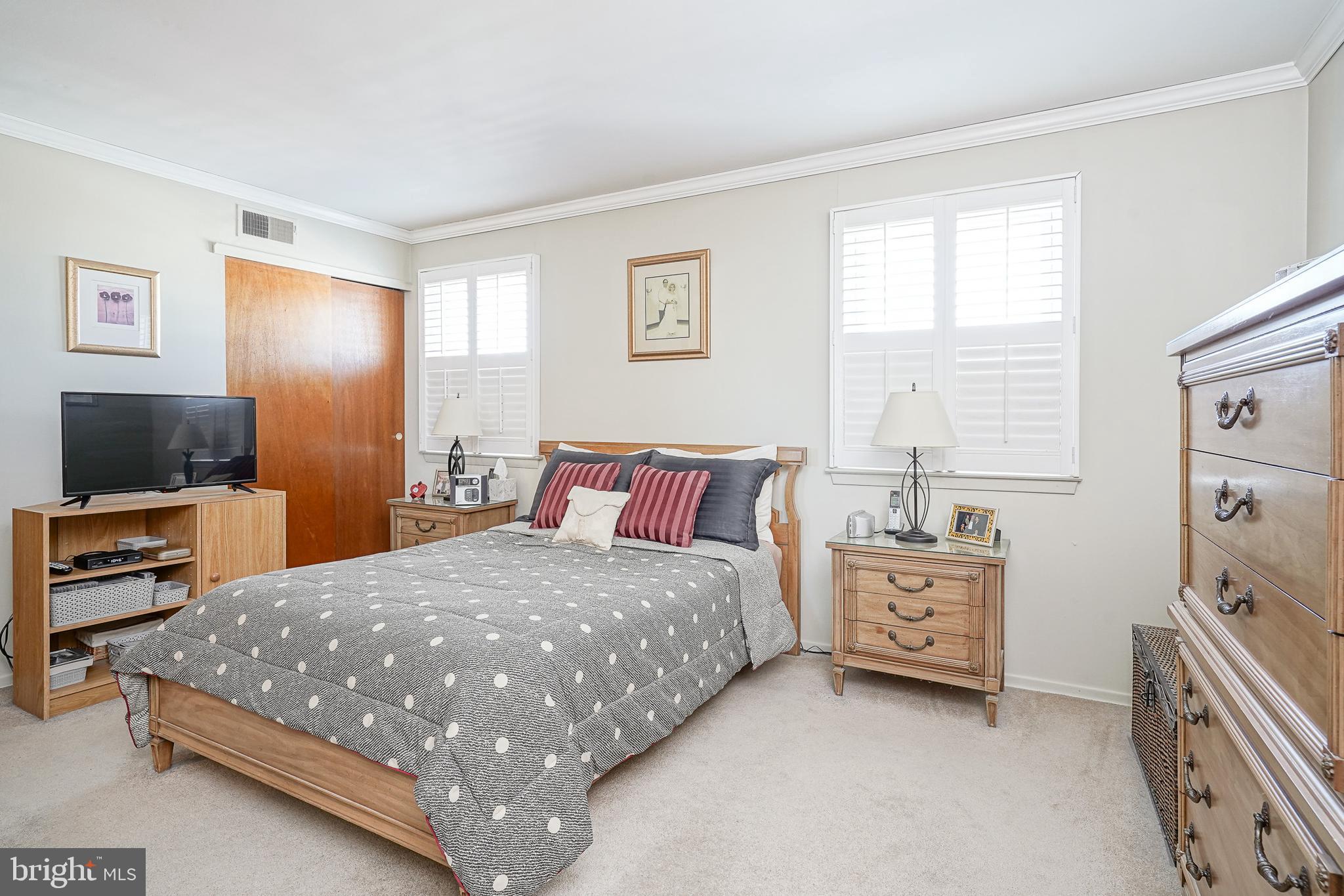 BUSTLETON - Residential