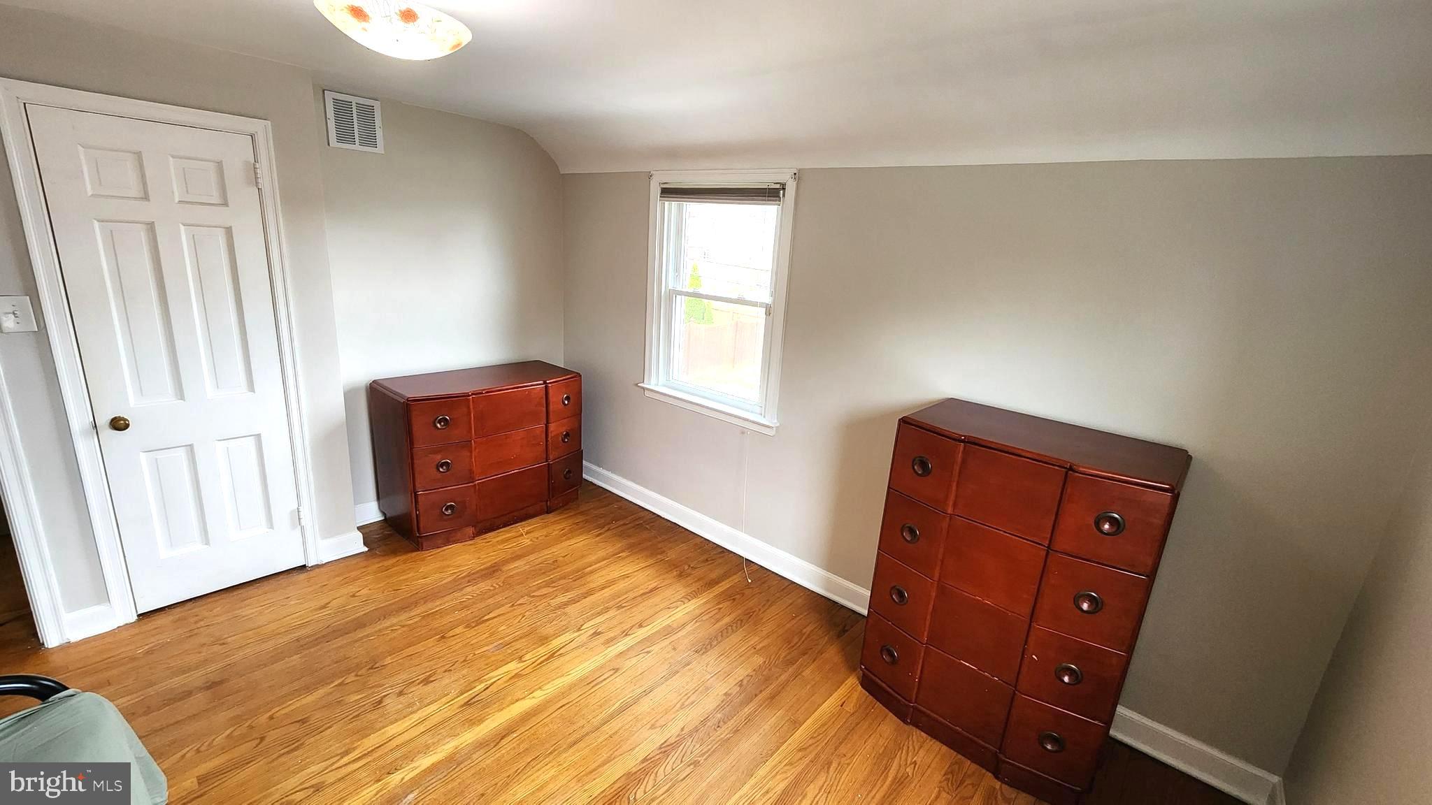 CHELTENHAM - Residential