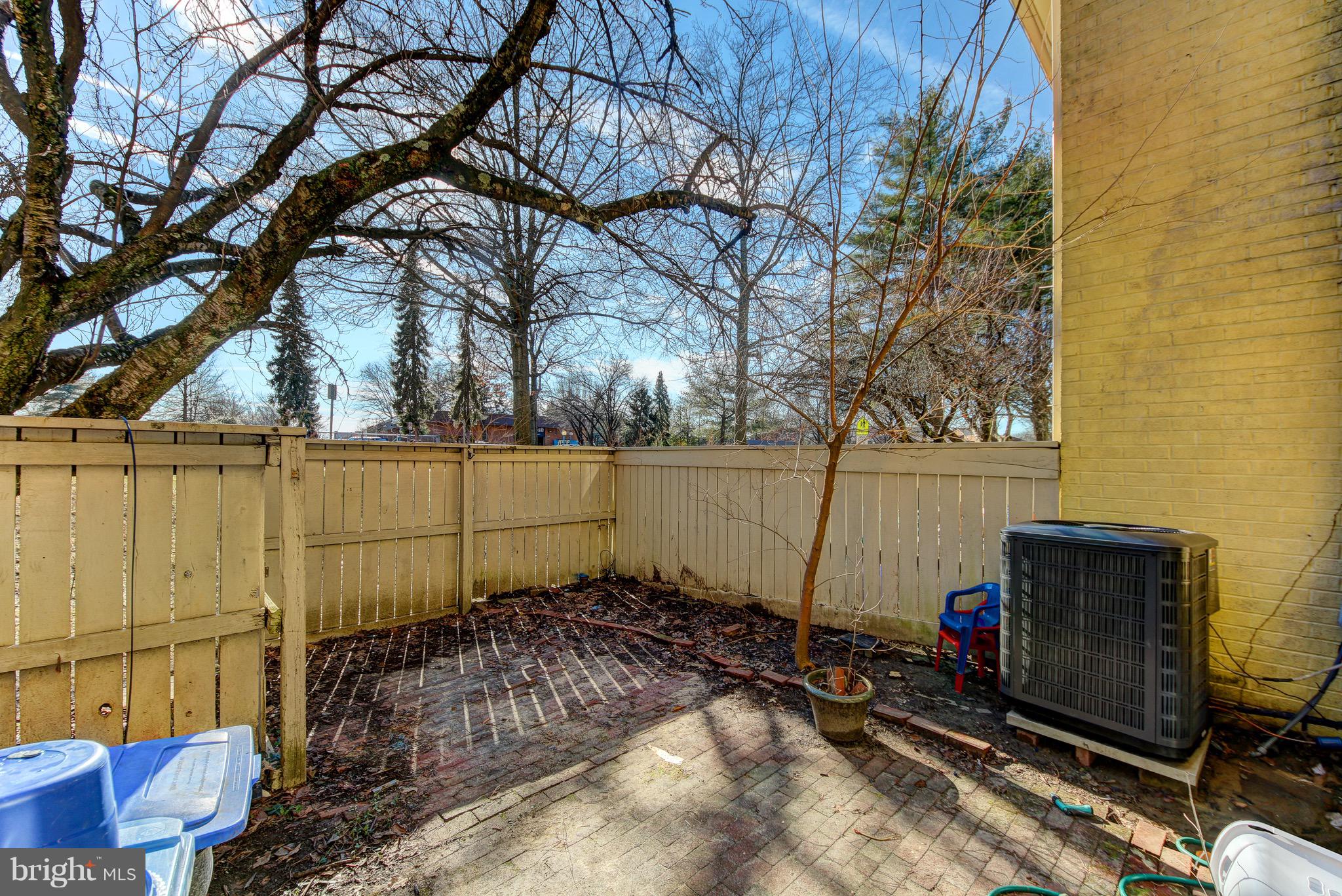 CLUBSIDE - Residential