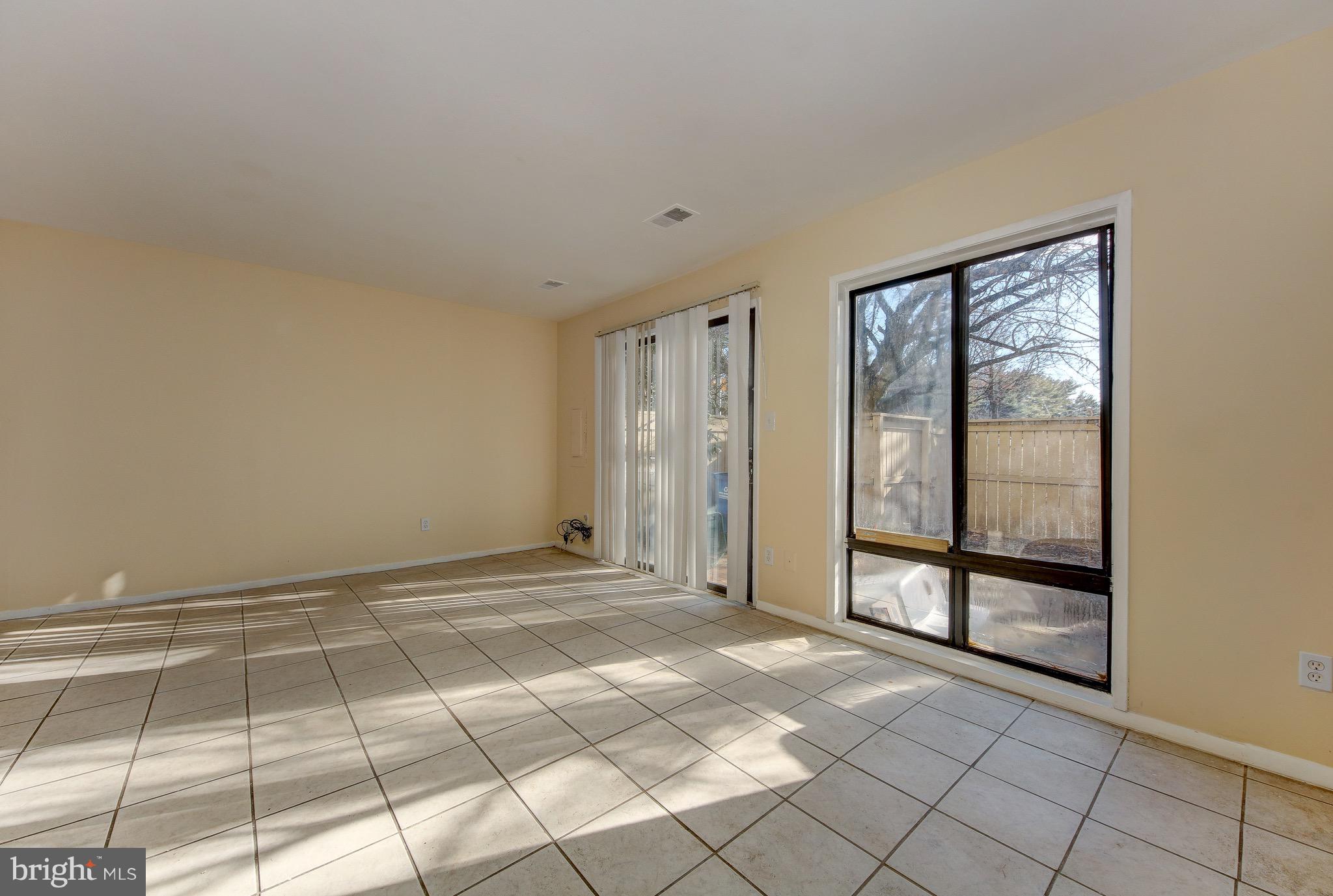 CLUBSIDE - Residential