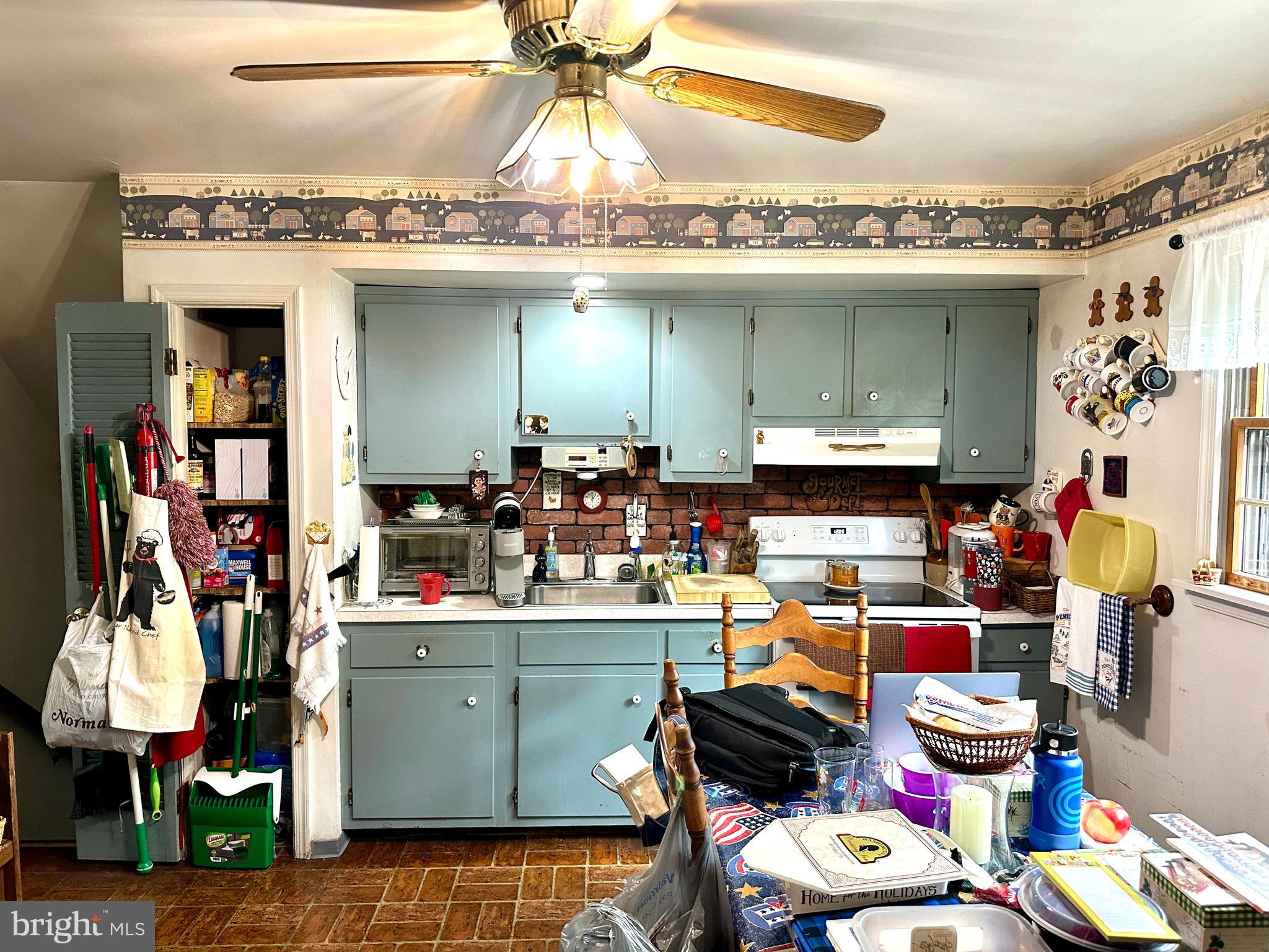 BRIAR HILL FARMS - Residential