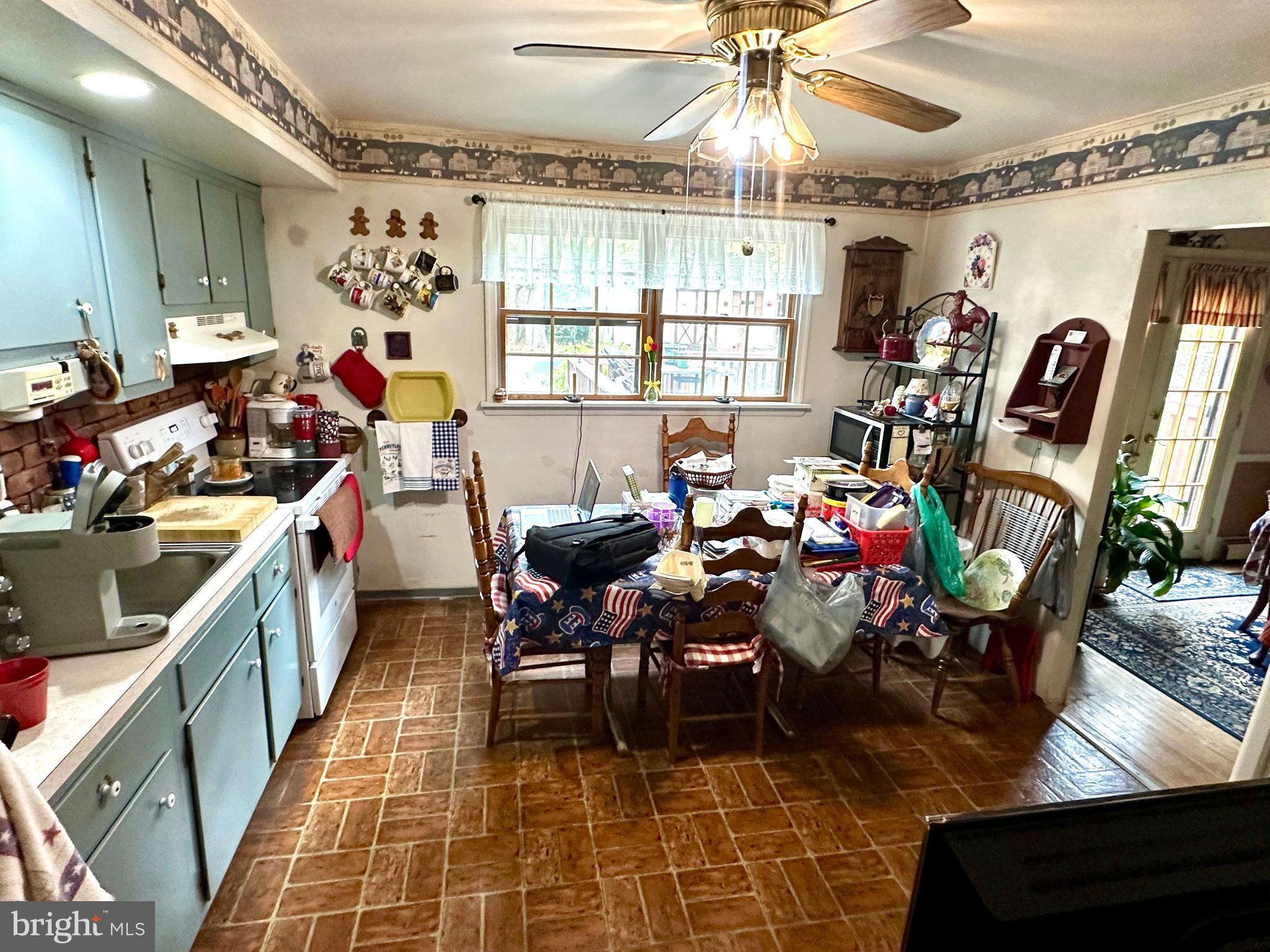 BRIAR HILL FARMS - Residential