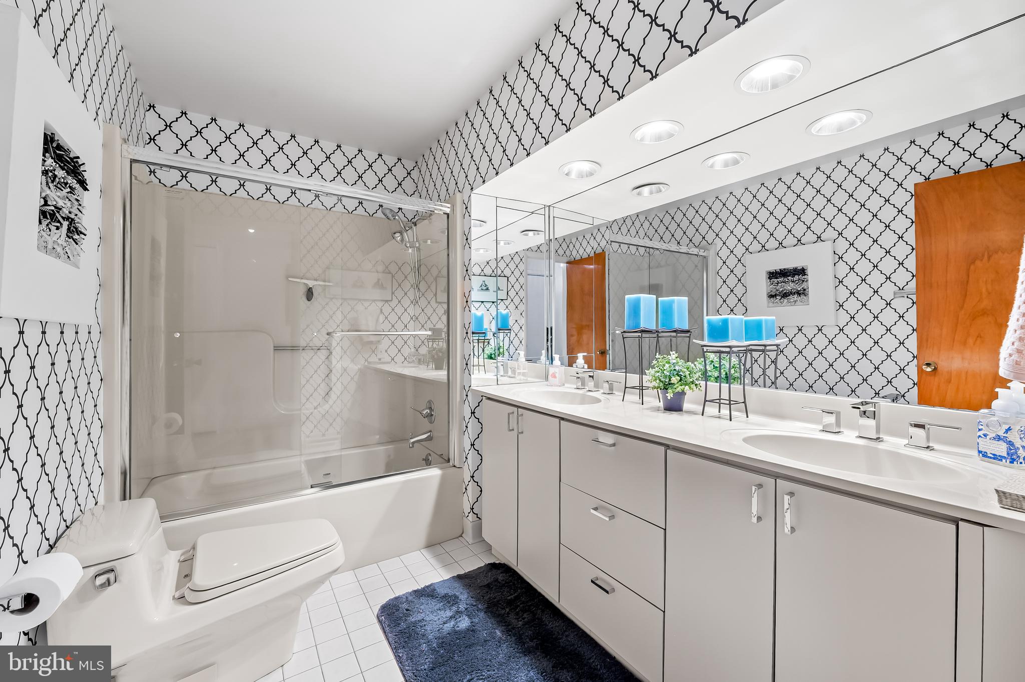 MOUNT WASHINGTON - Residential