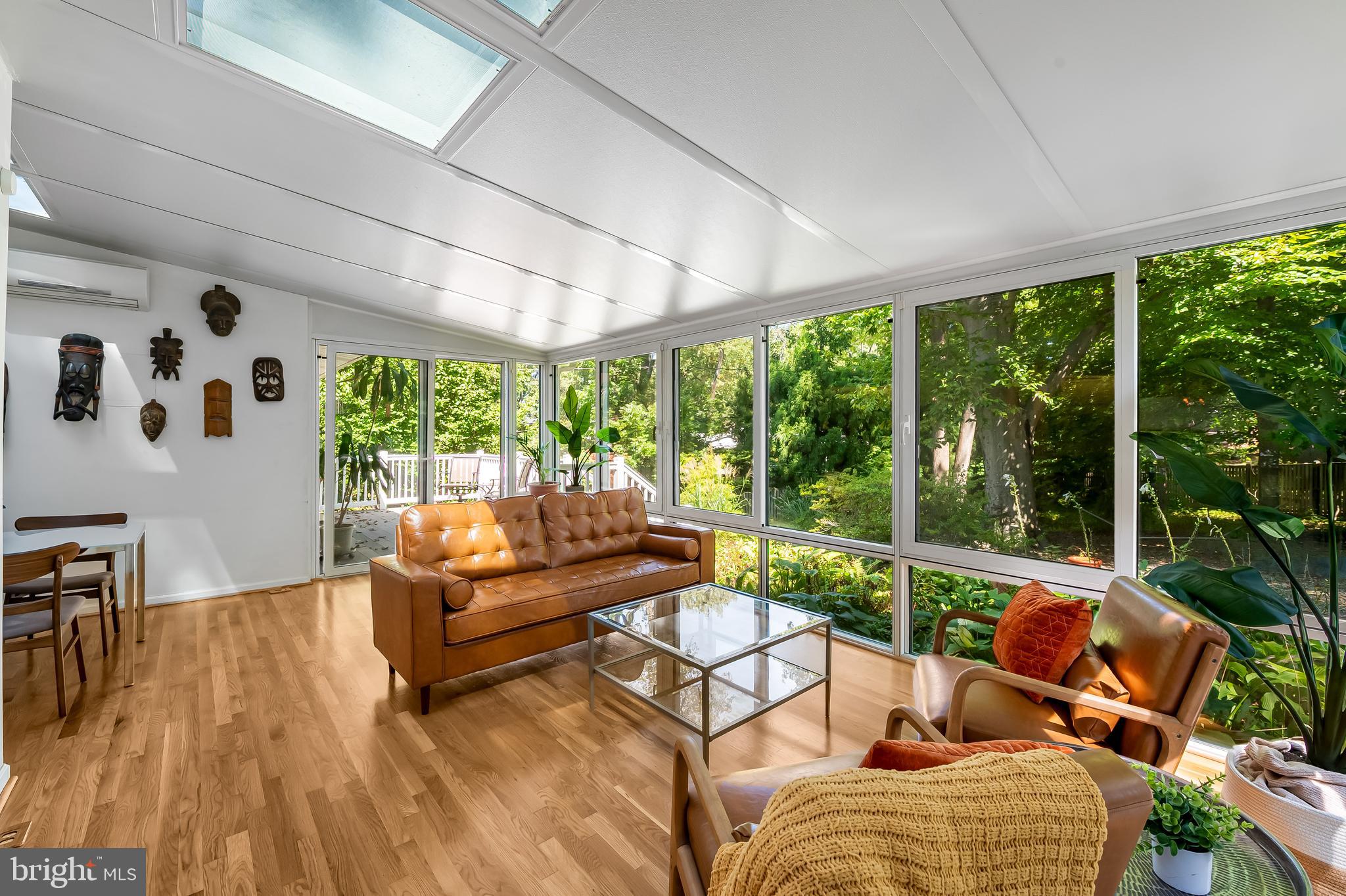 MOUNT WASHINGTON - Residential