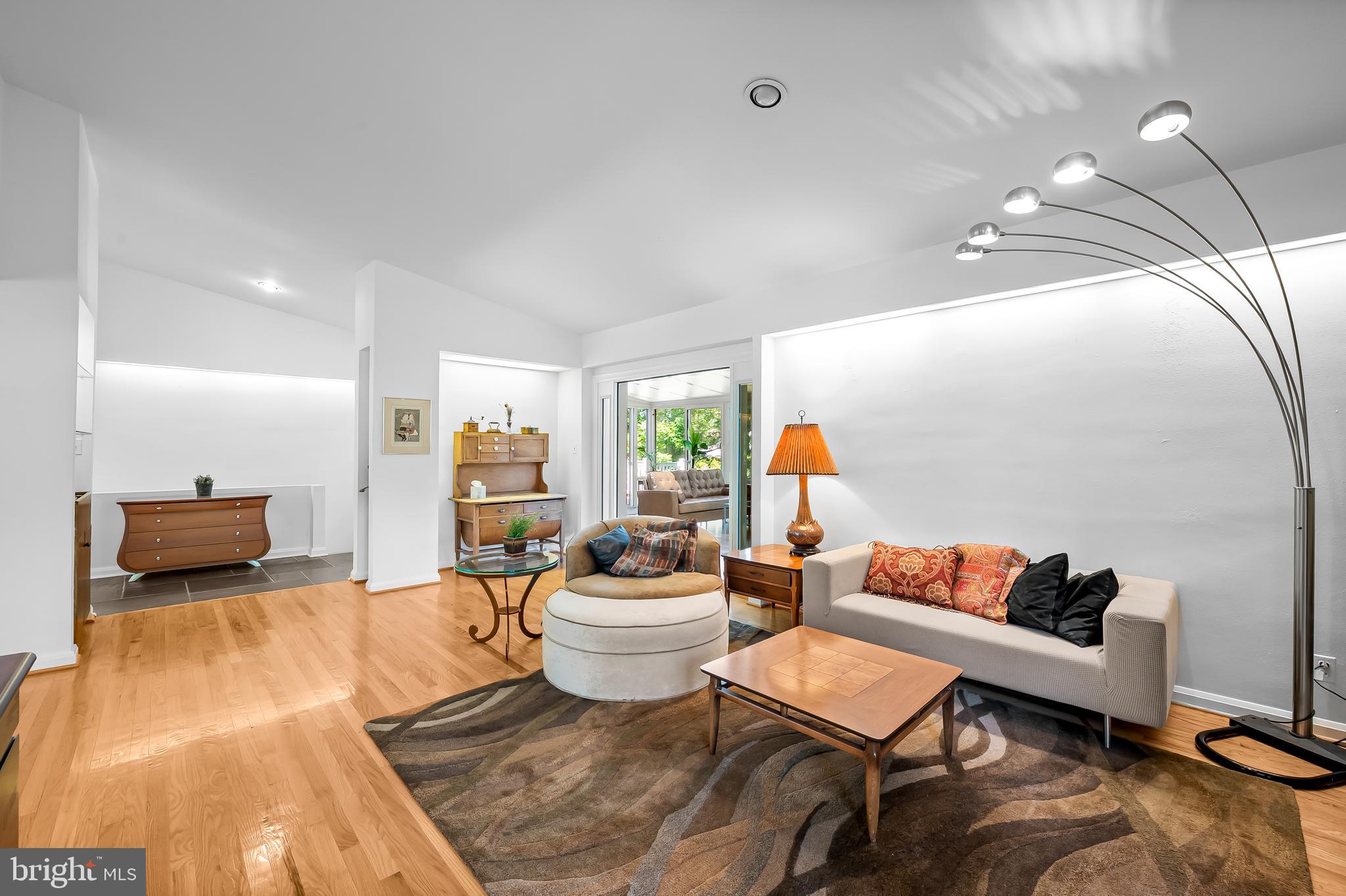 MOUNT WASHINGTON - Residential