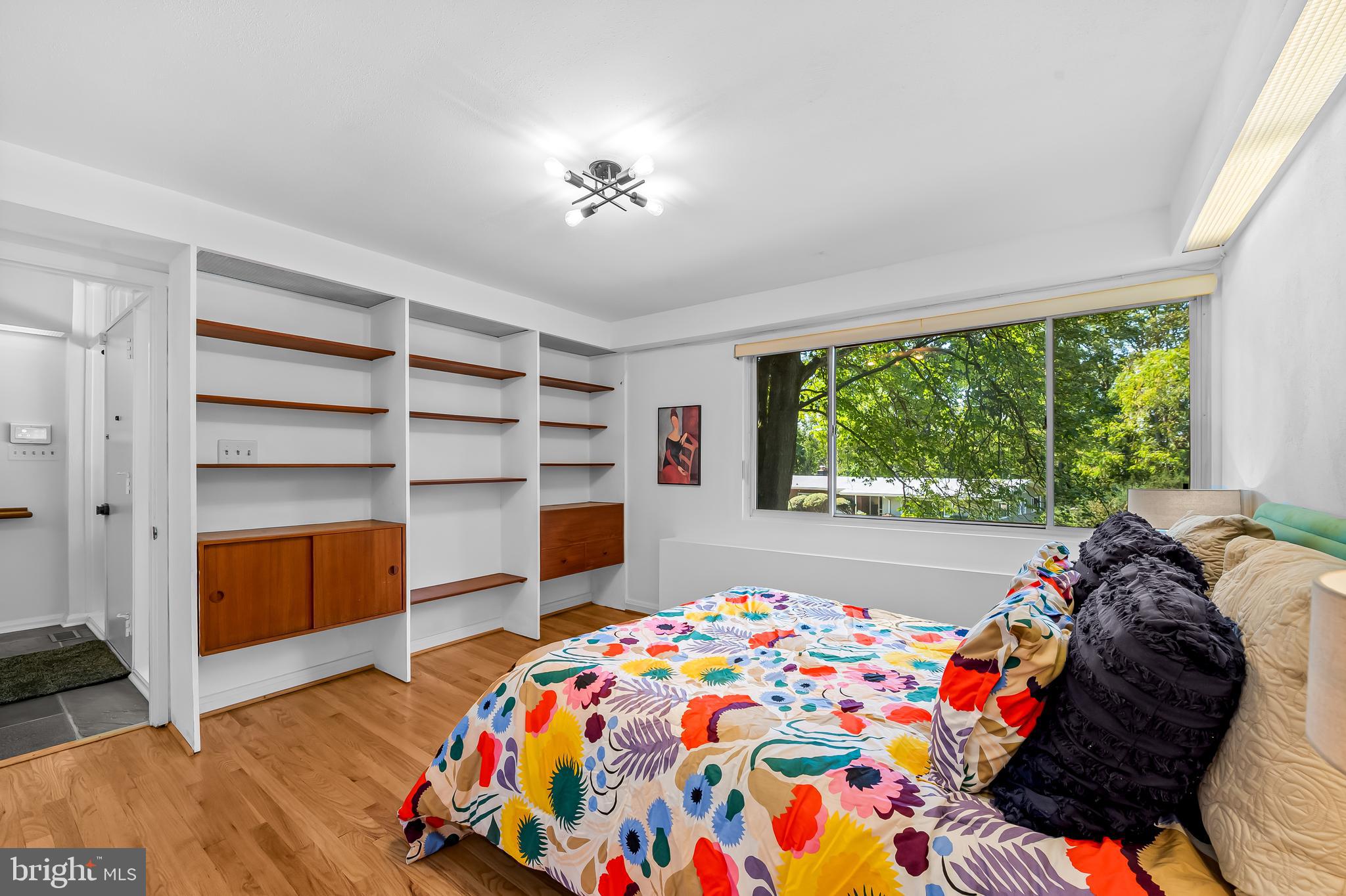 MOUNT WASHINGTON - Residential