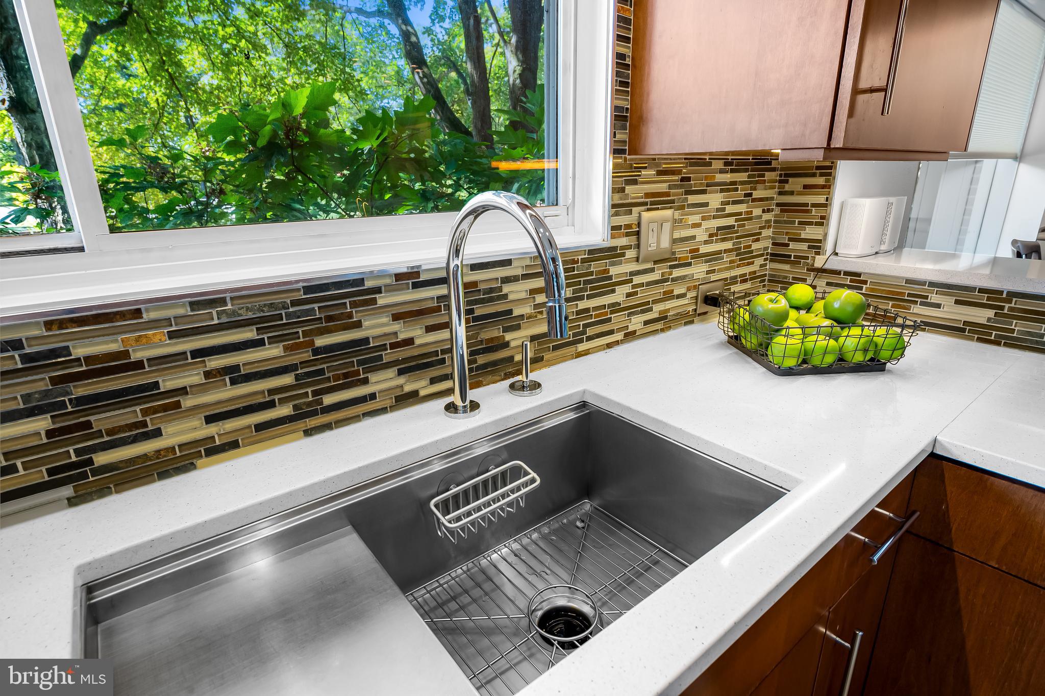 MOUNT WASHINGTON - Residential
