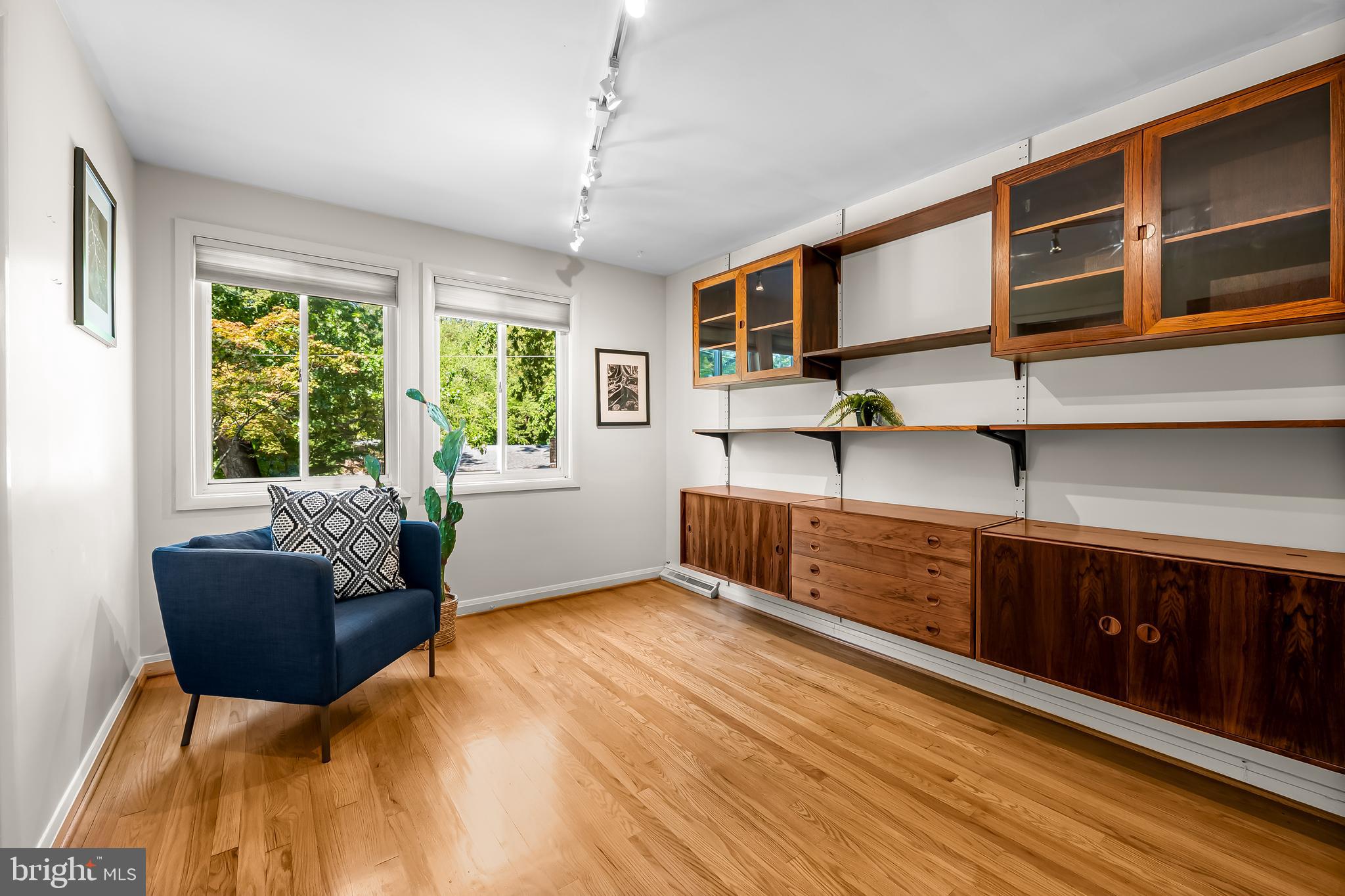 MOUNT WASHINGTON - Residential
