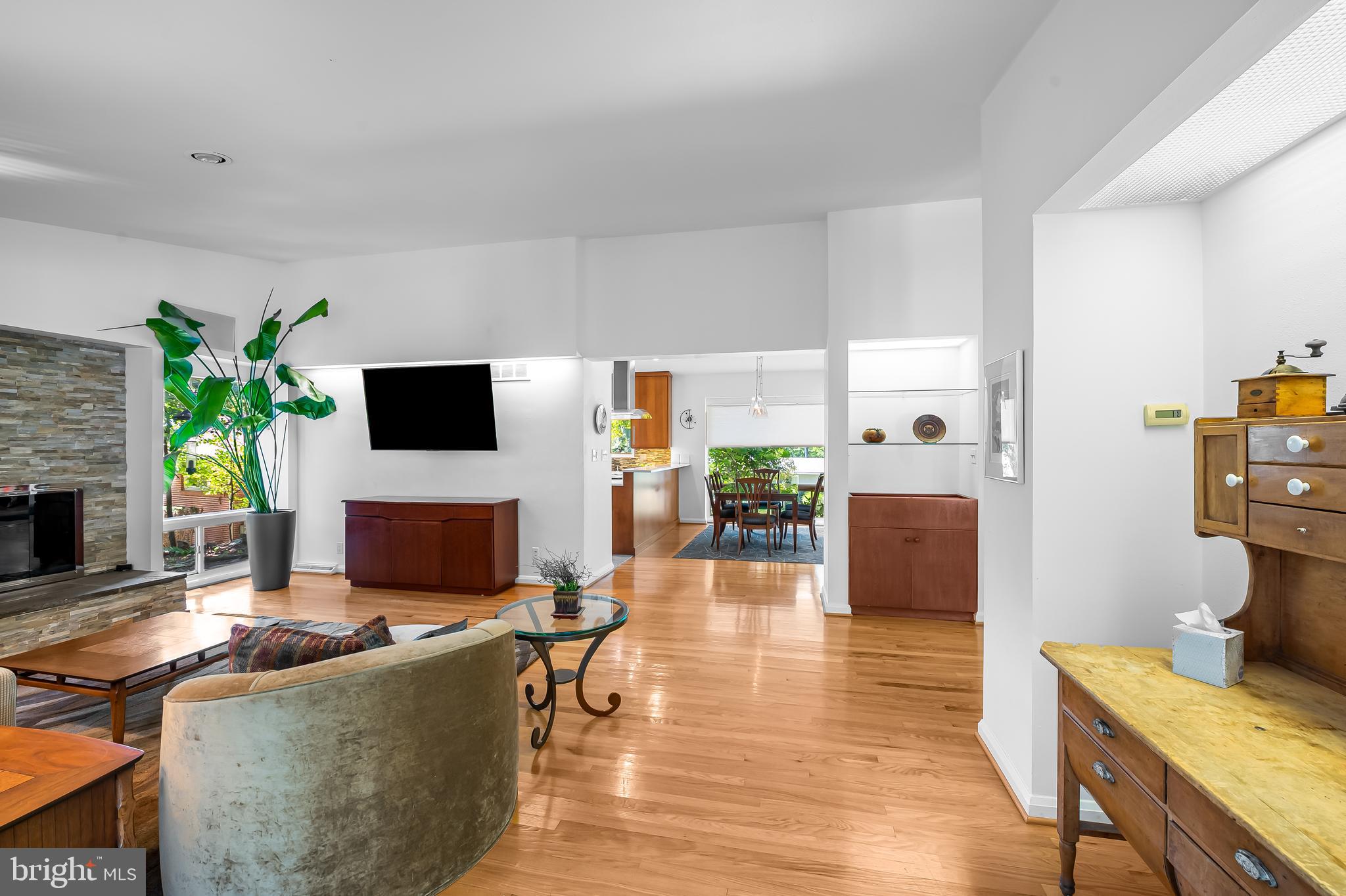 MOUNT WASHINGTON - Residential