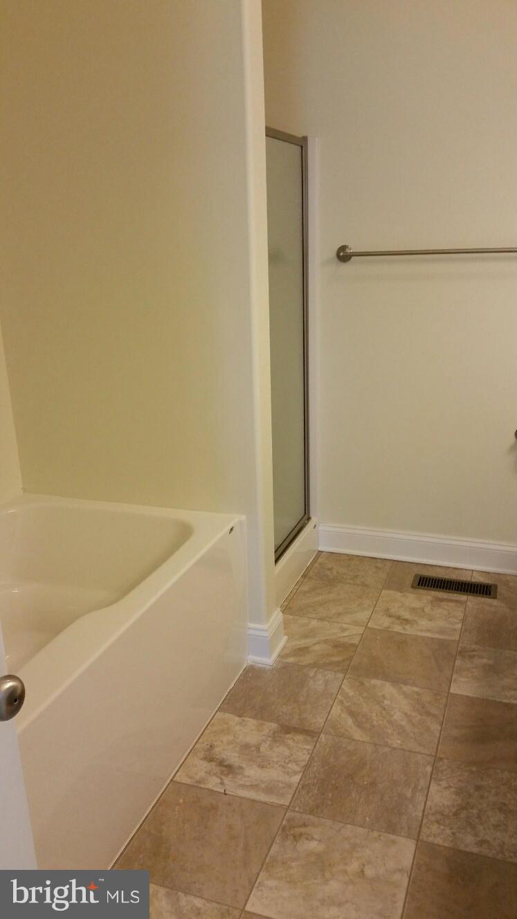 TOWN CREEK - Residential Lease