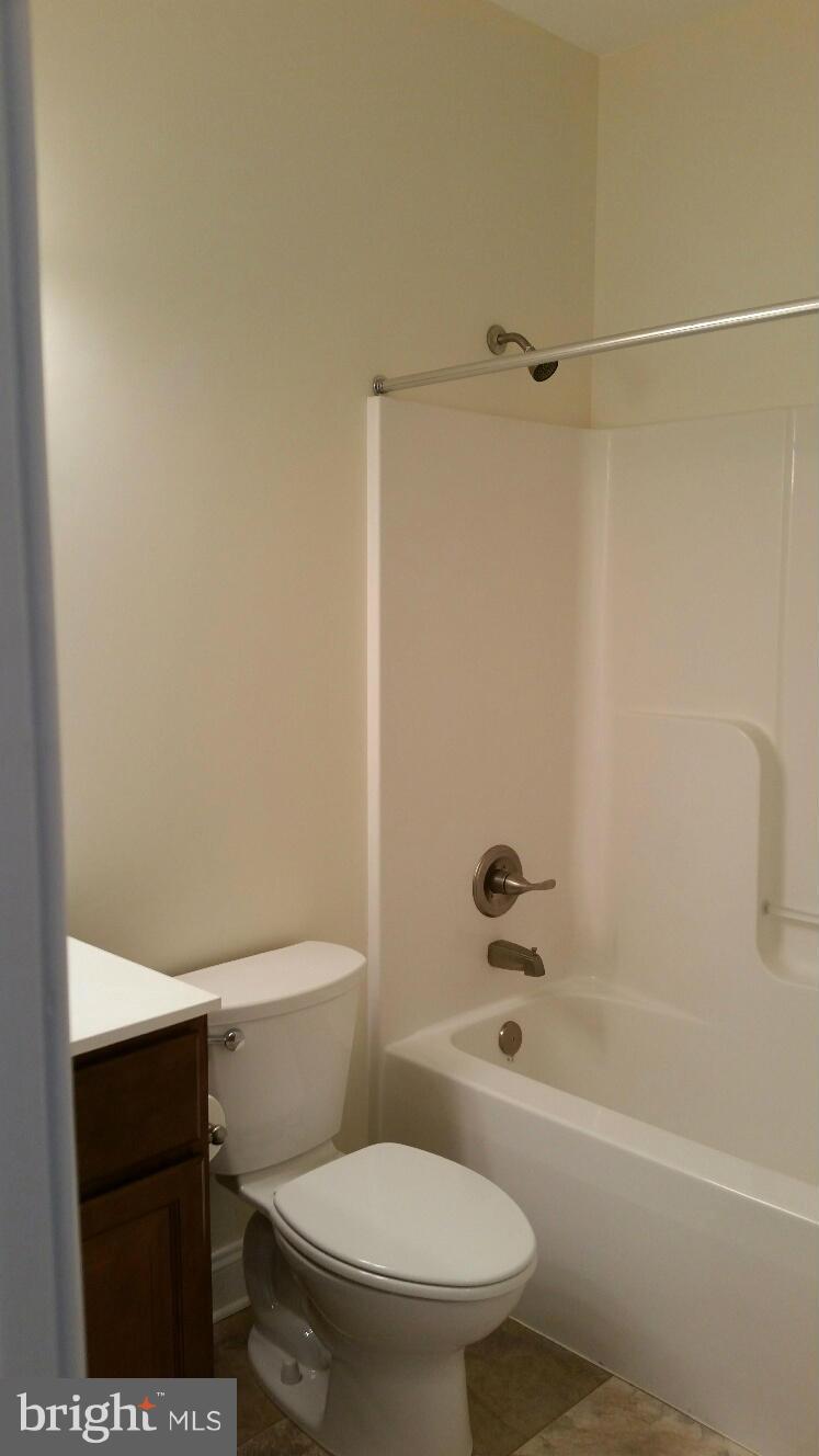 TOWN CREEK - Residential Lease