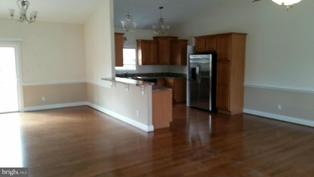 TOWN CREEK - Residential Lease