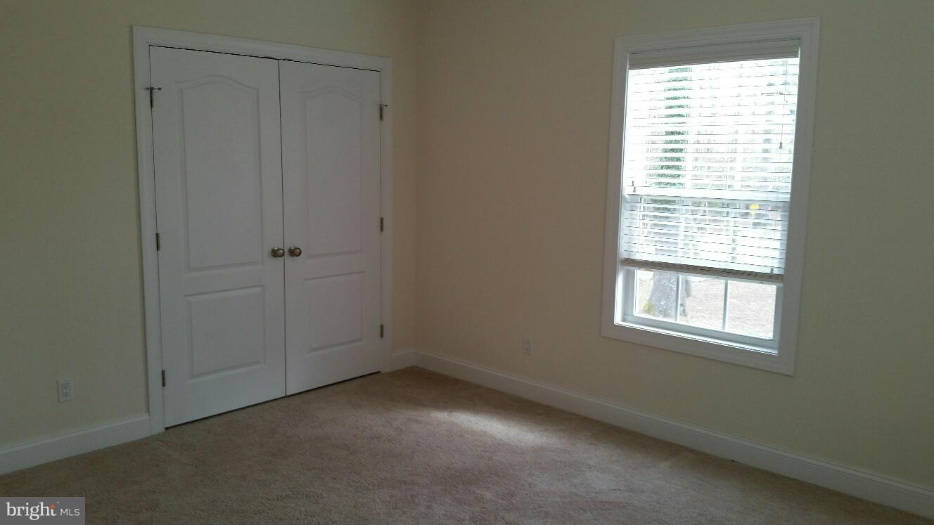 TOWN CREEK - Residential Lease