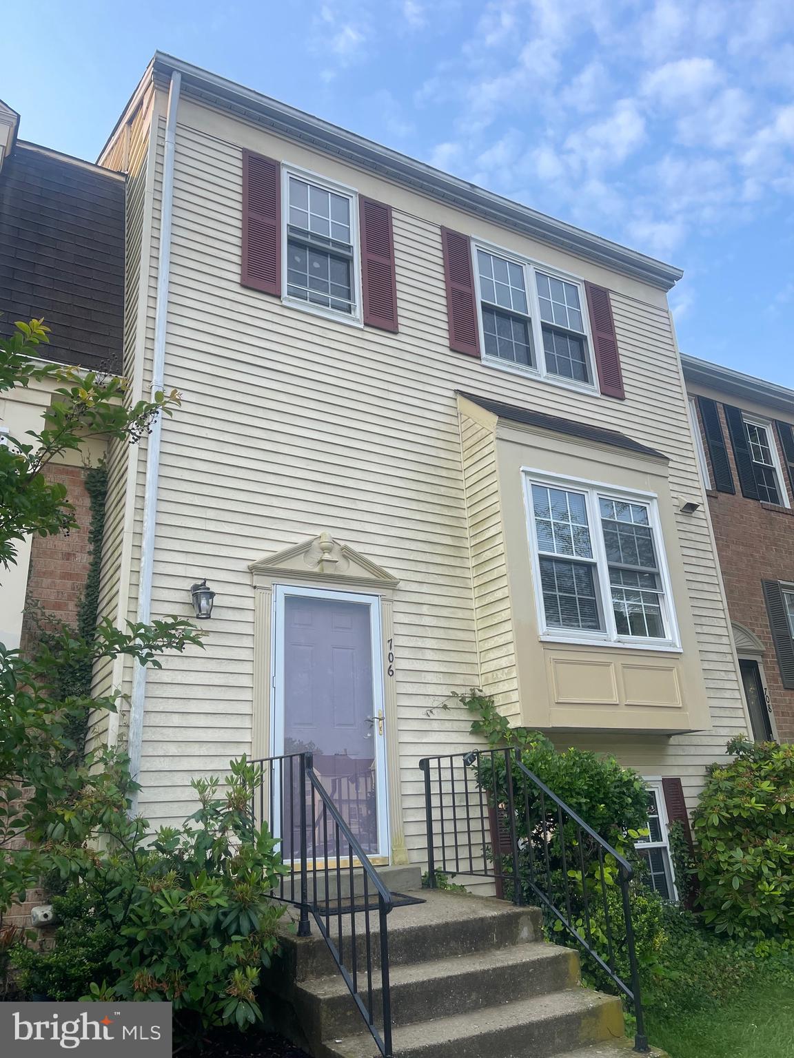 706 IVY LEAGUE LANE 12-69