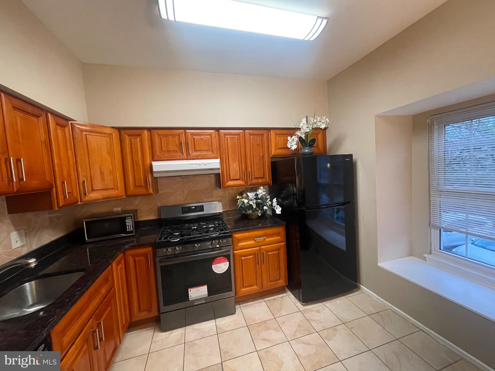 706 IVY LEAGUE LANE 12-69