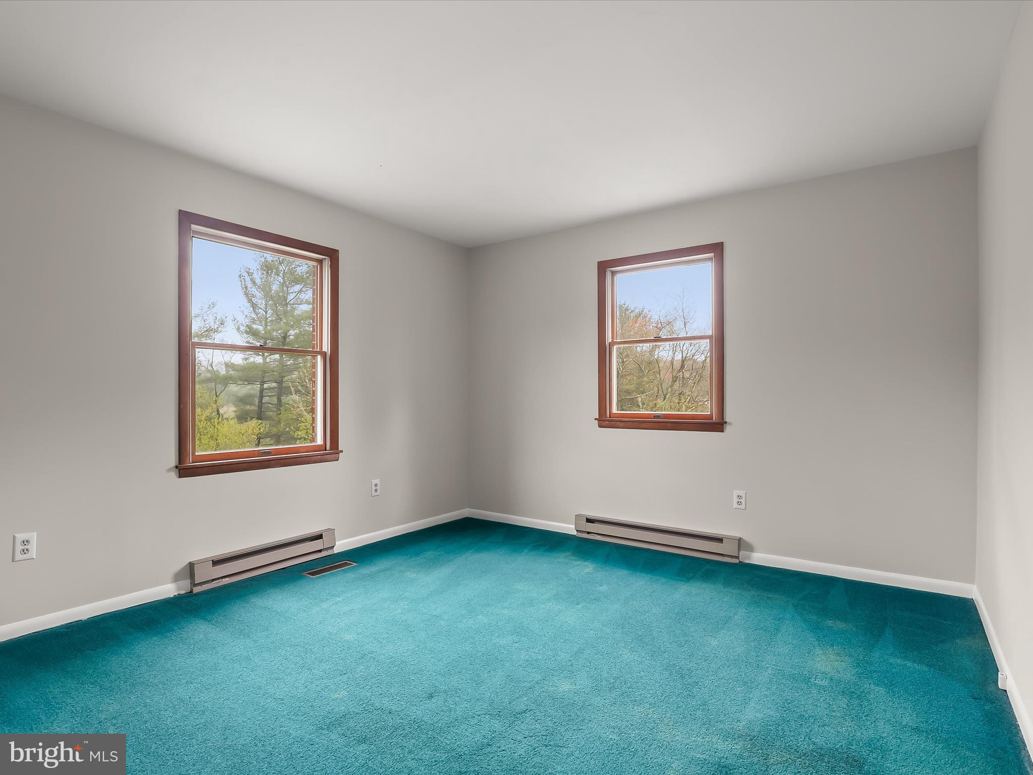 TWIN LAKES - Residential