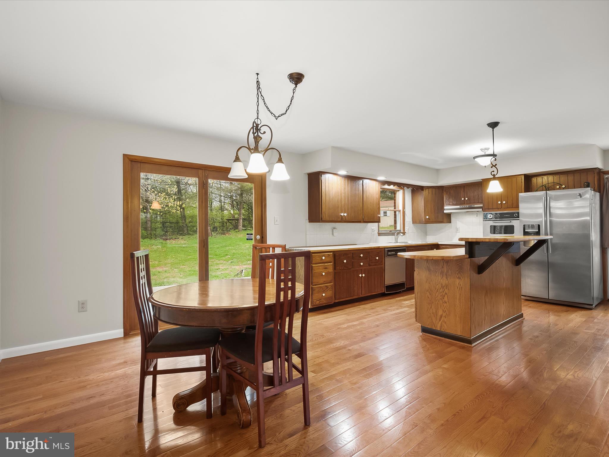 TWIN LAKES - Residential