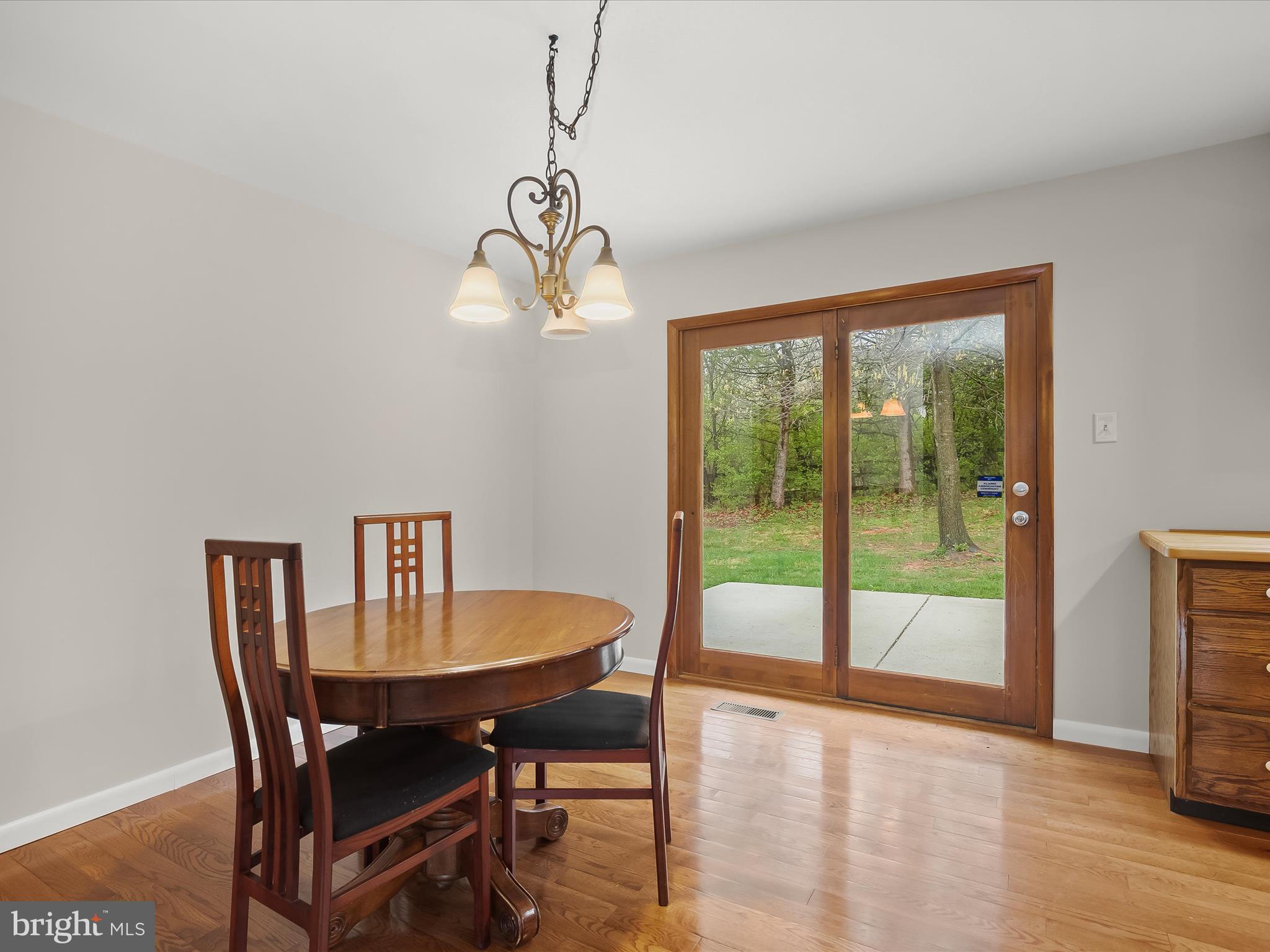 TWIN LAKES - Residential