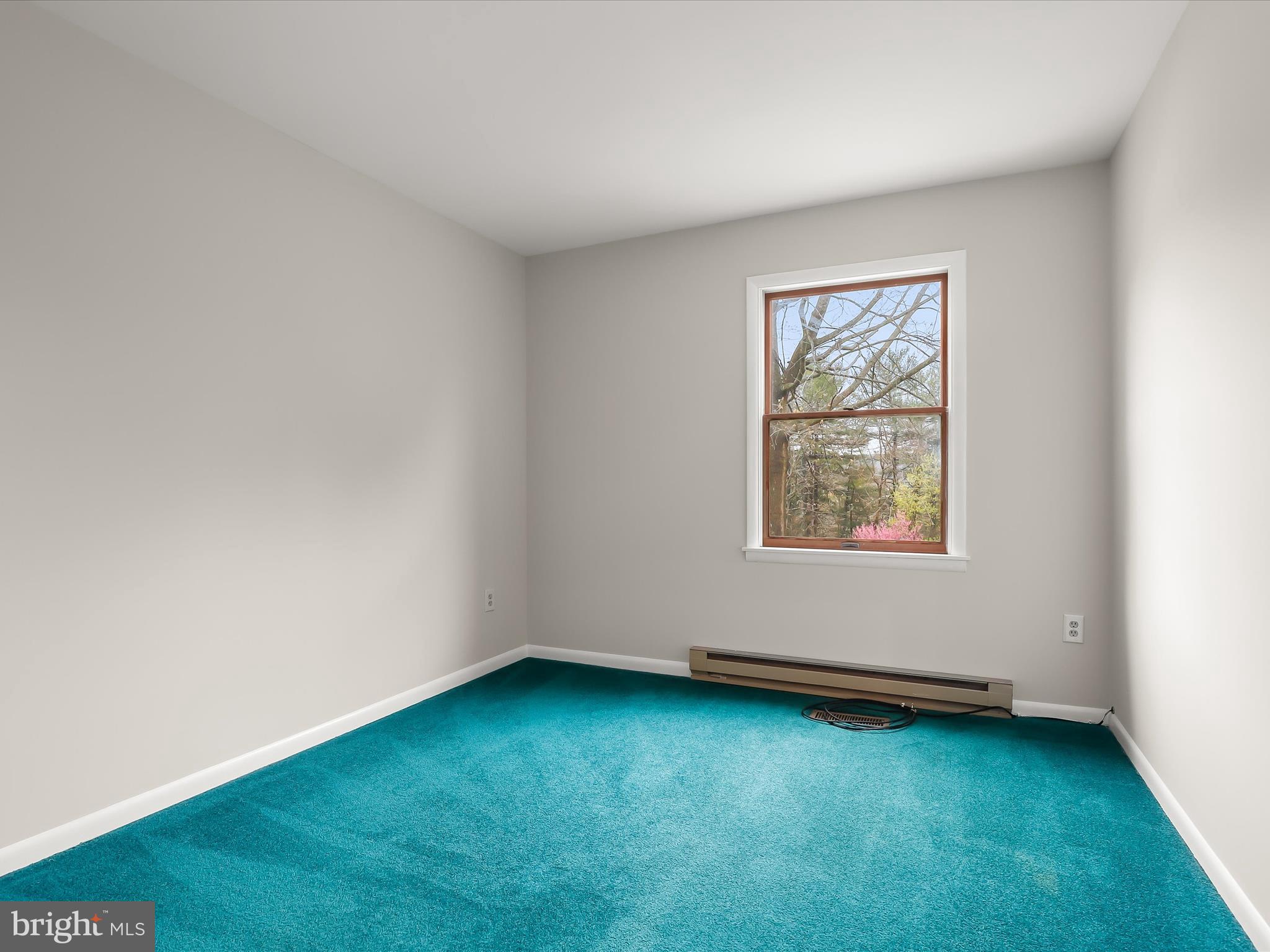 TWIN LAKES - Residential