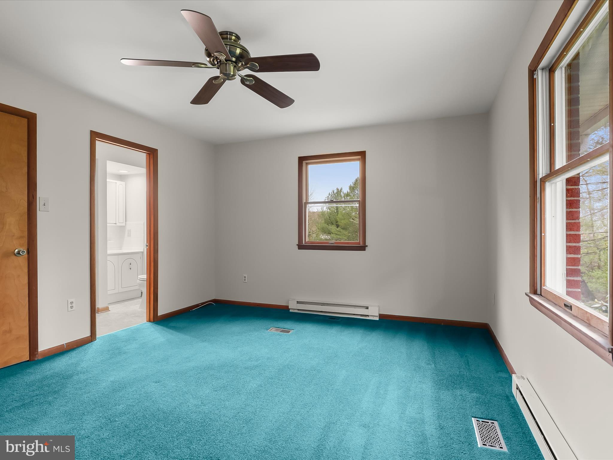 TWIN LAKES - Residential