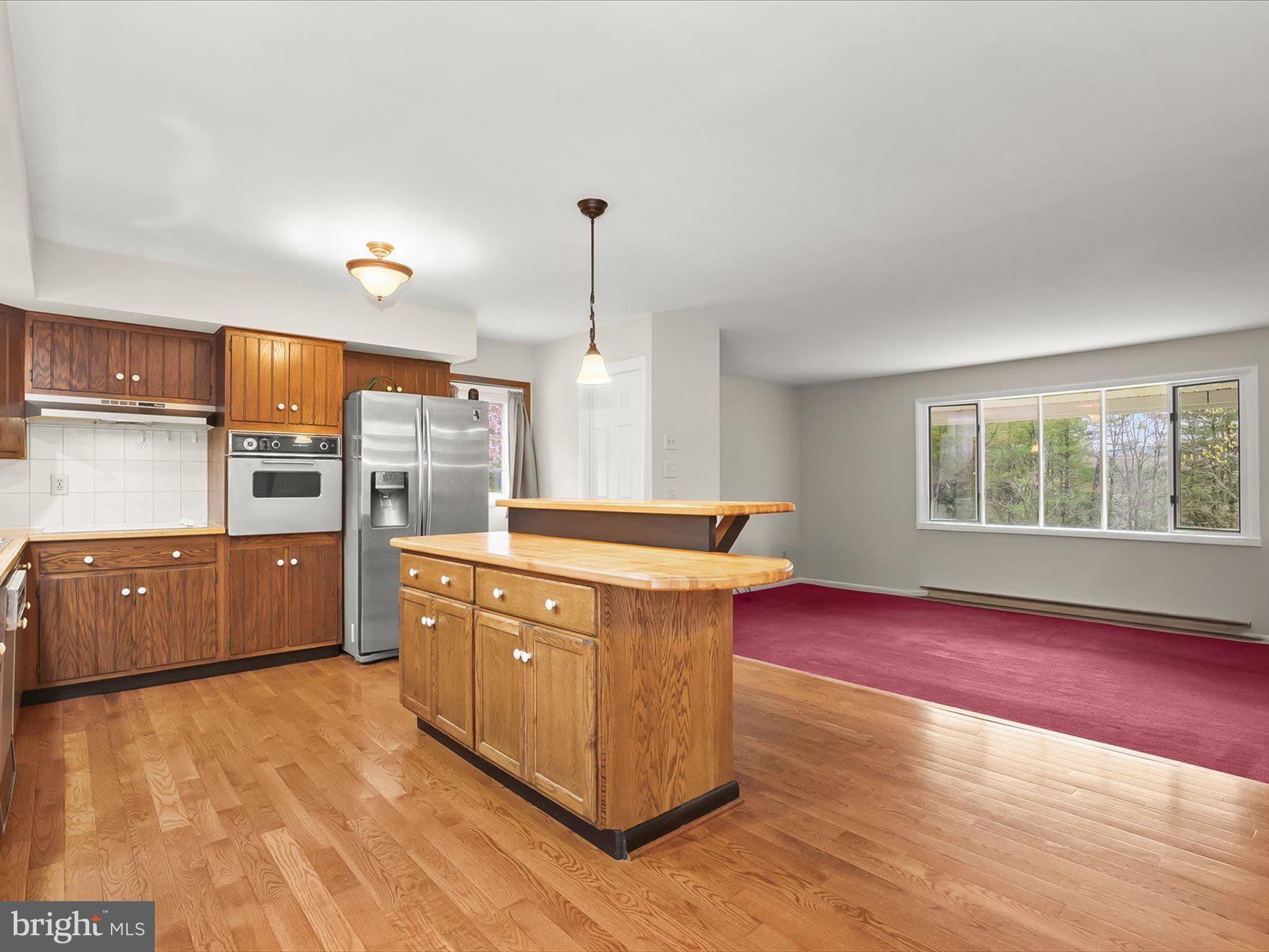 TWIN LAKES - Residential