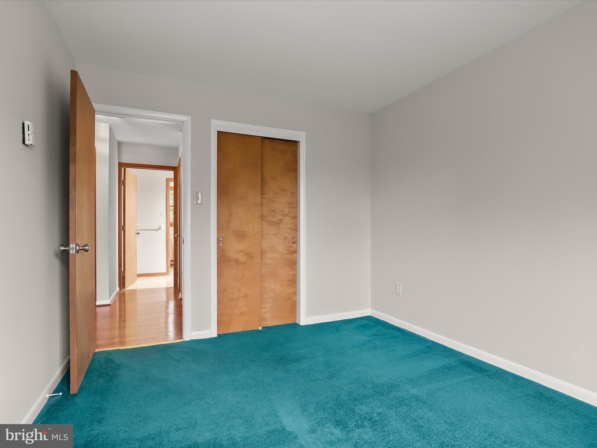 TWIN LAKES - Residential