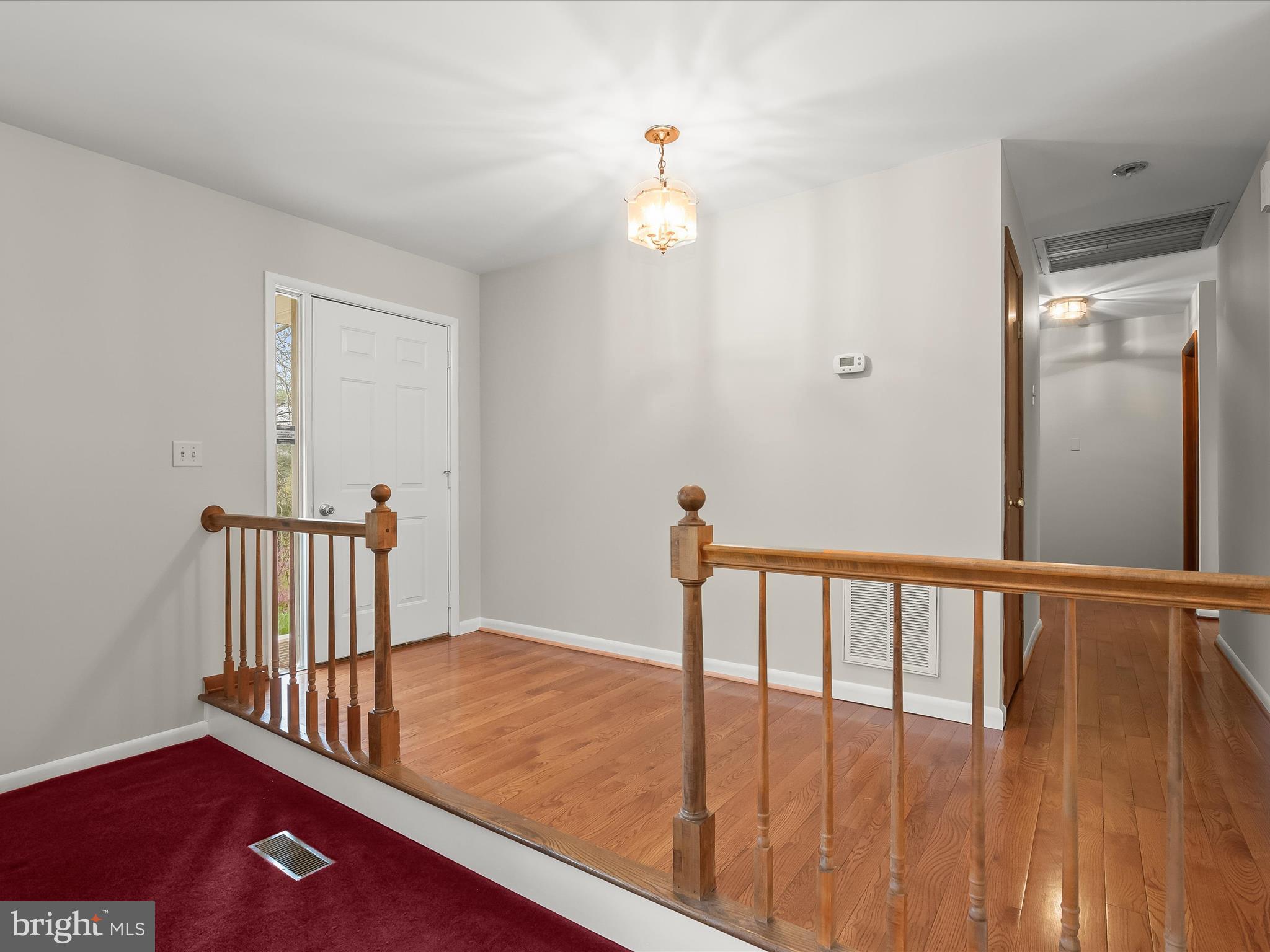 TWIN LAKES - Residential