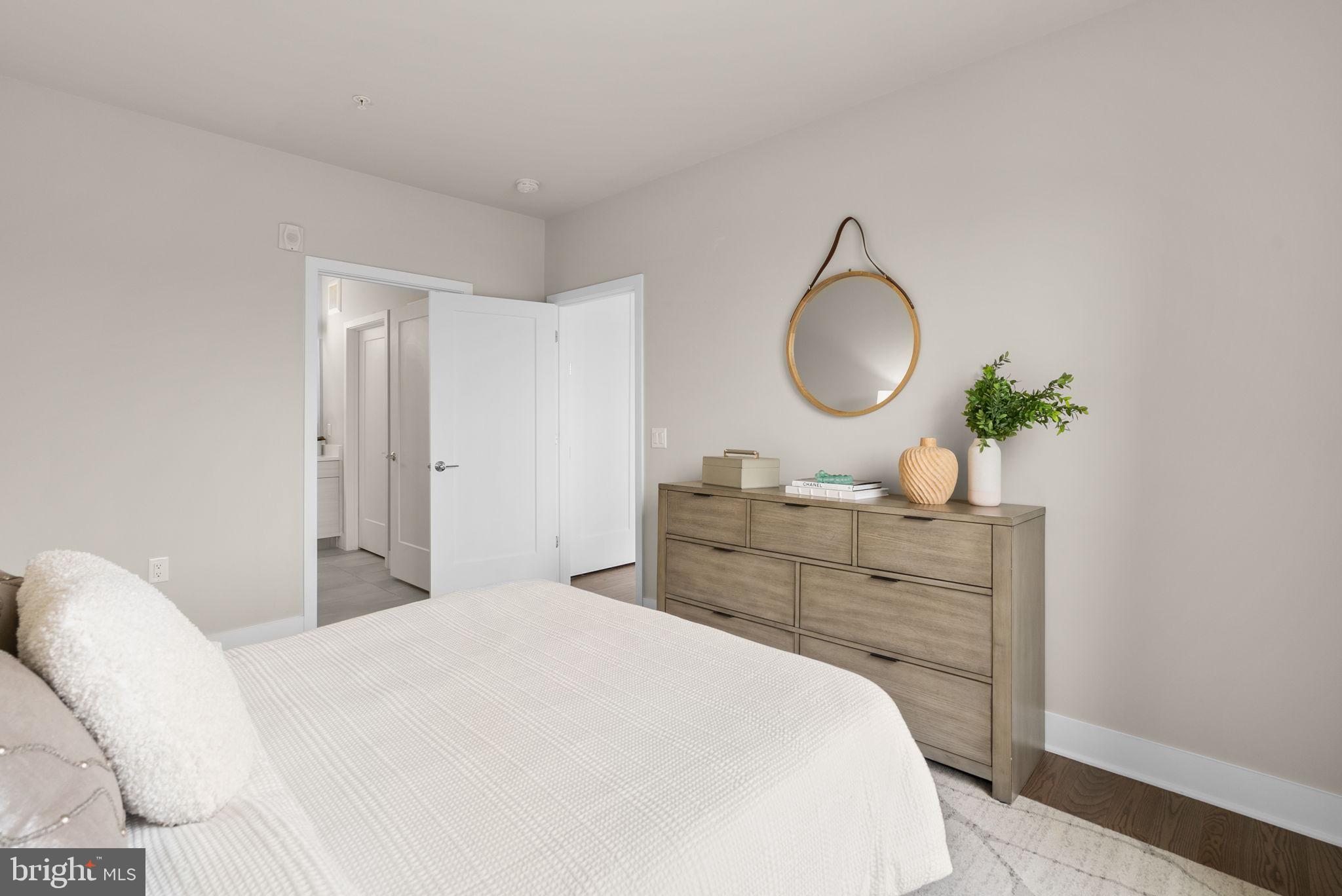 CROWN FARM - Residential