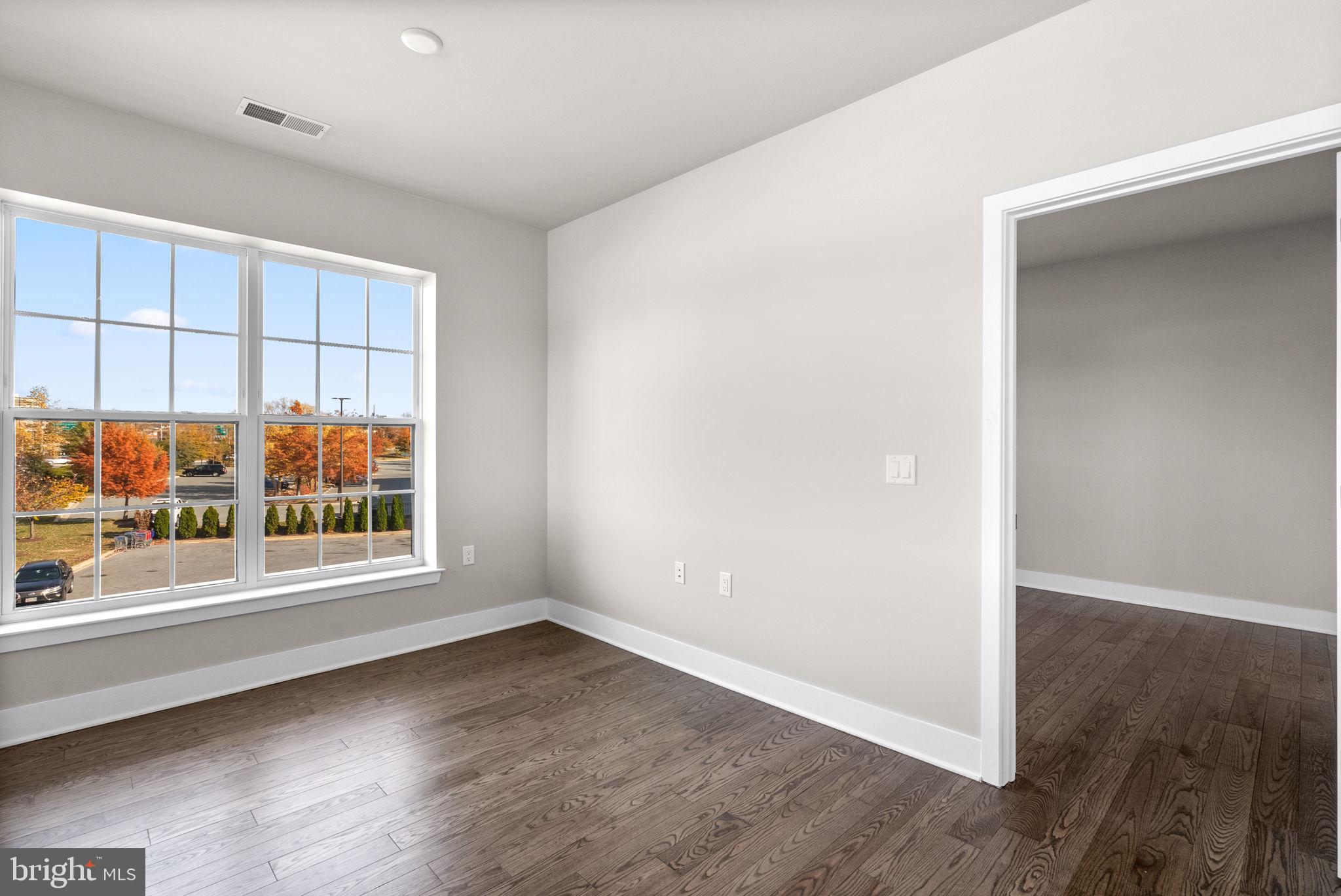 CROWN FARM - Residential