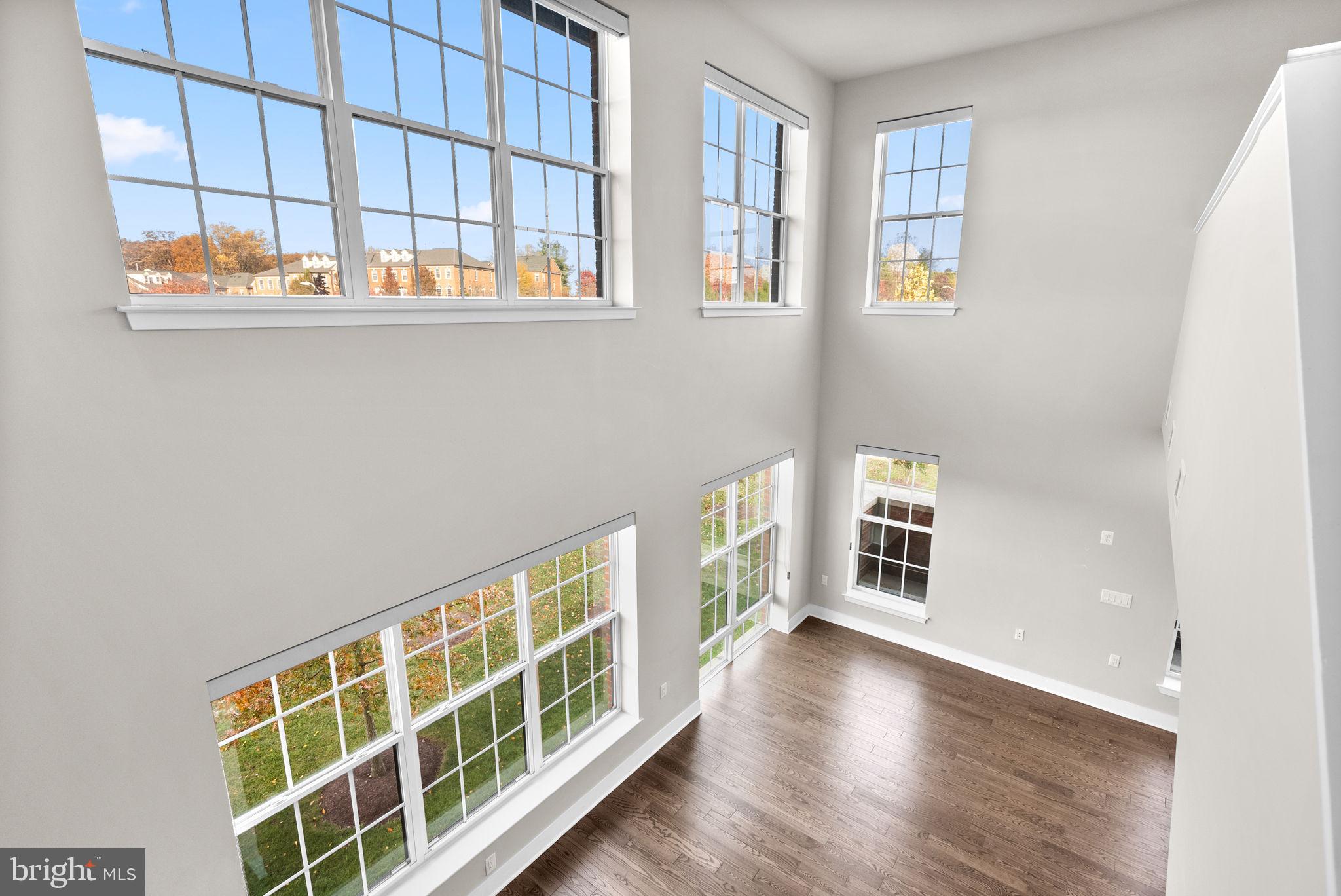 CROWN FARM - Residential