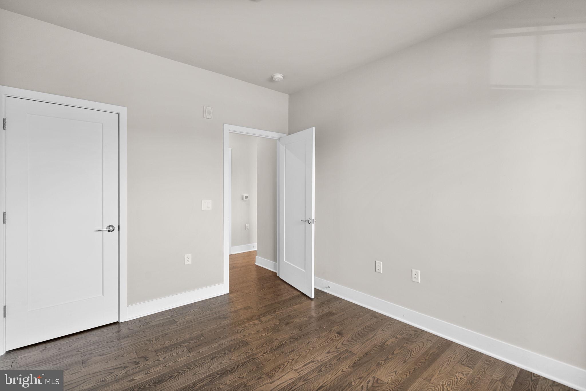 CROWN FARM - Residential